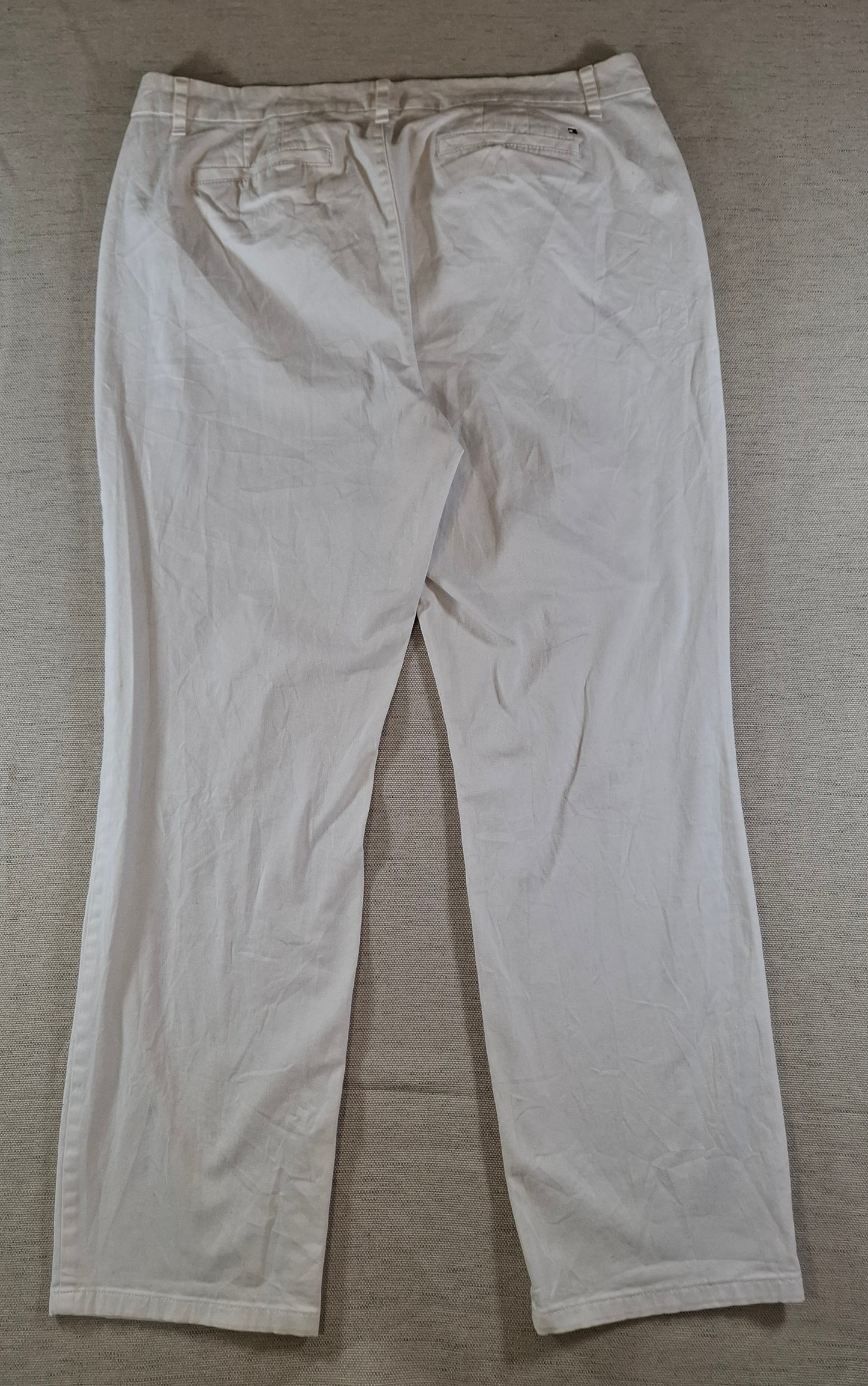 001213 Tommy Hilfiger Chino size 14 White