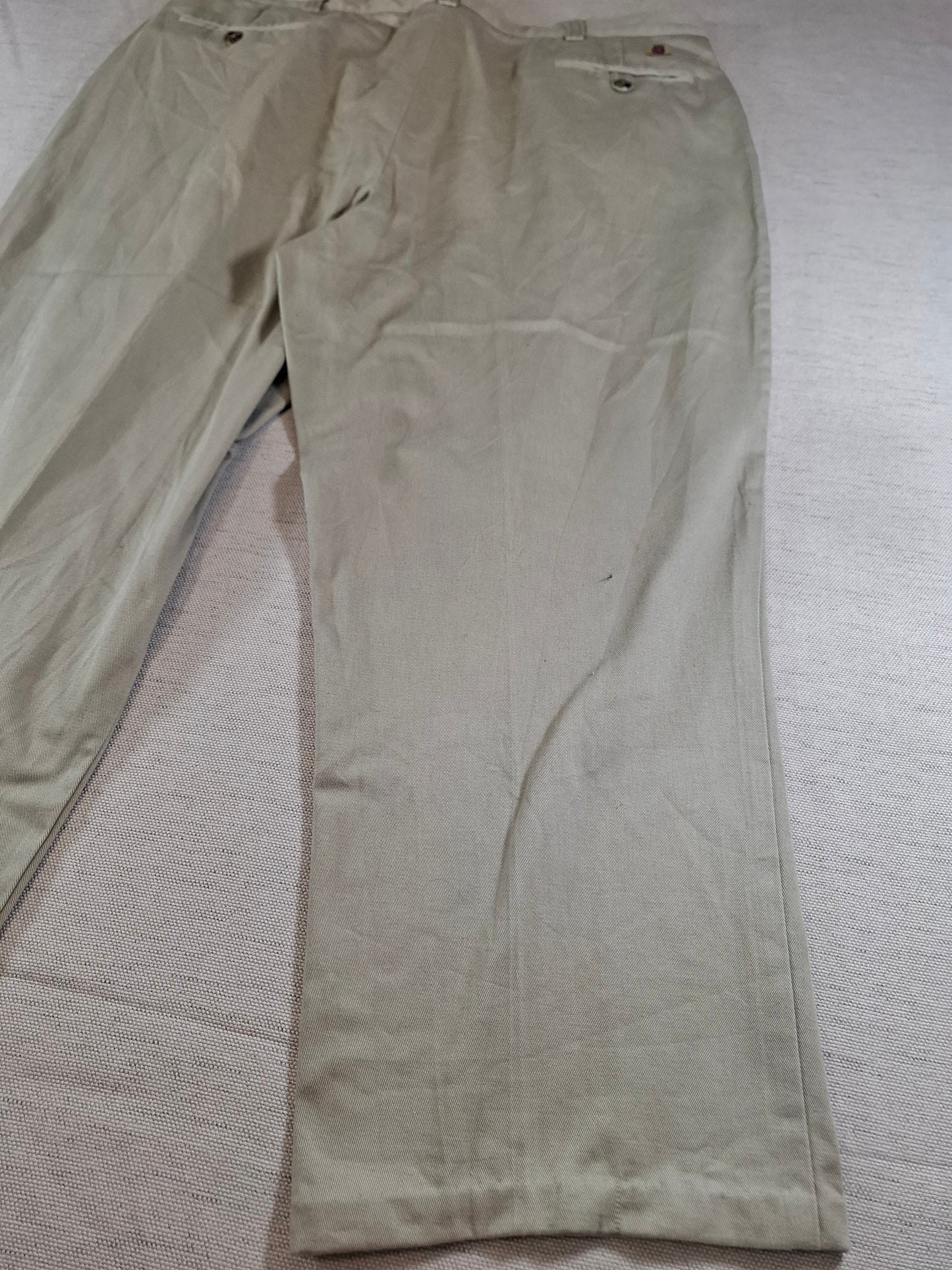001214 Tommy Hilfiger Chino size 40/30 Khaki