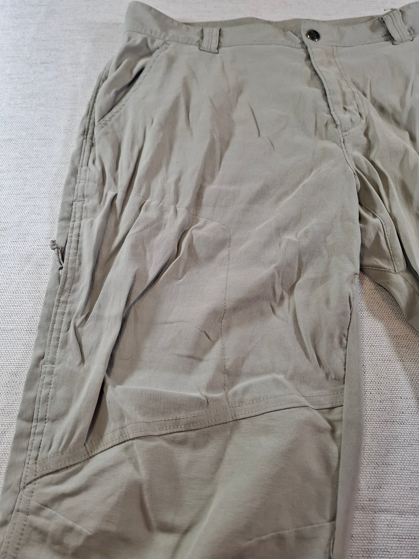 001217 Columbia Chino size 34/32 Khaki/ Grey