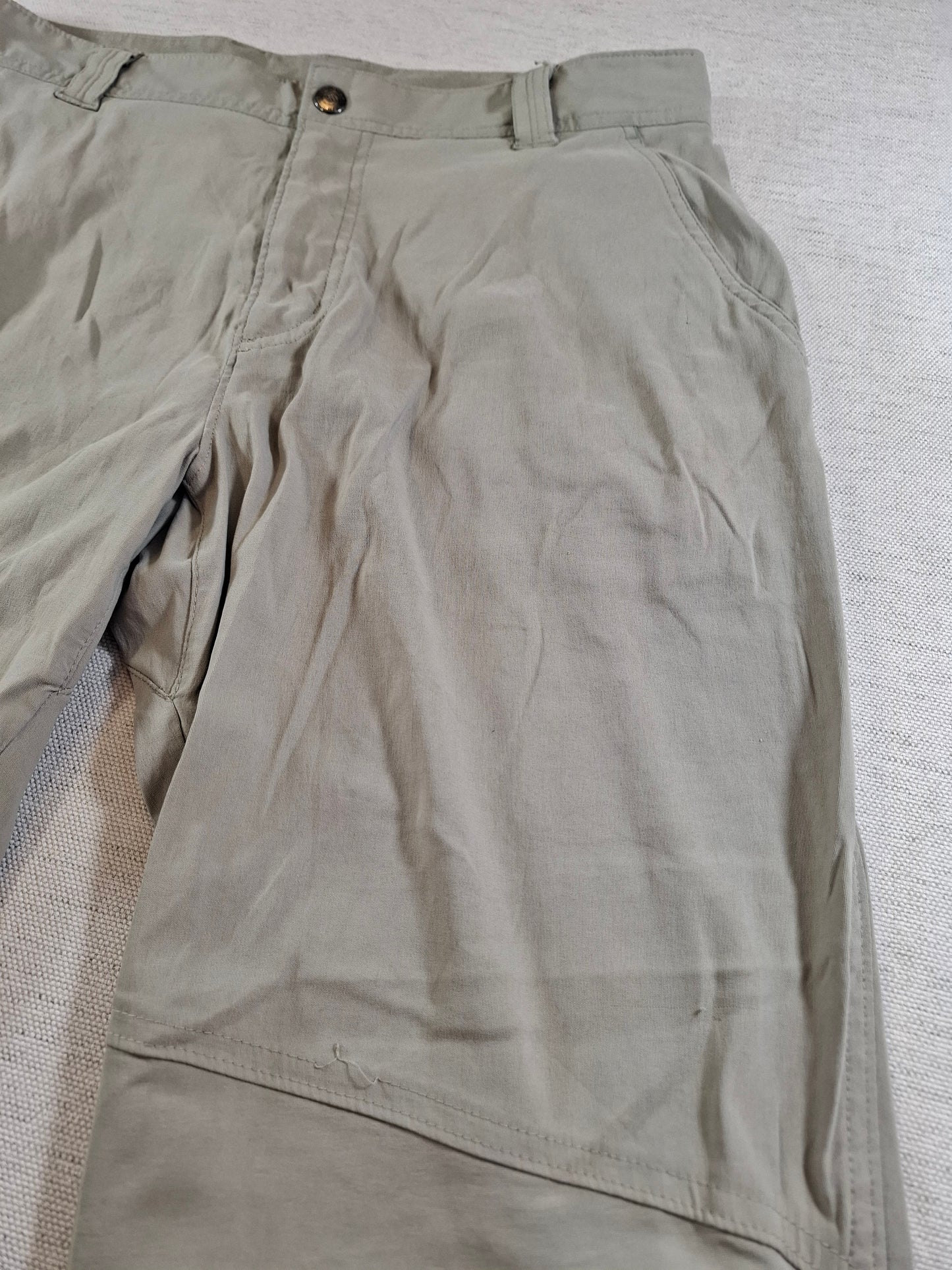 001217 Columbia Chino size 34/32 Khaki/ Grey
