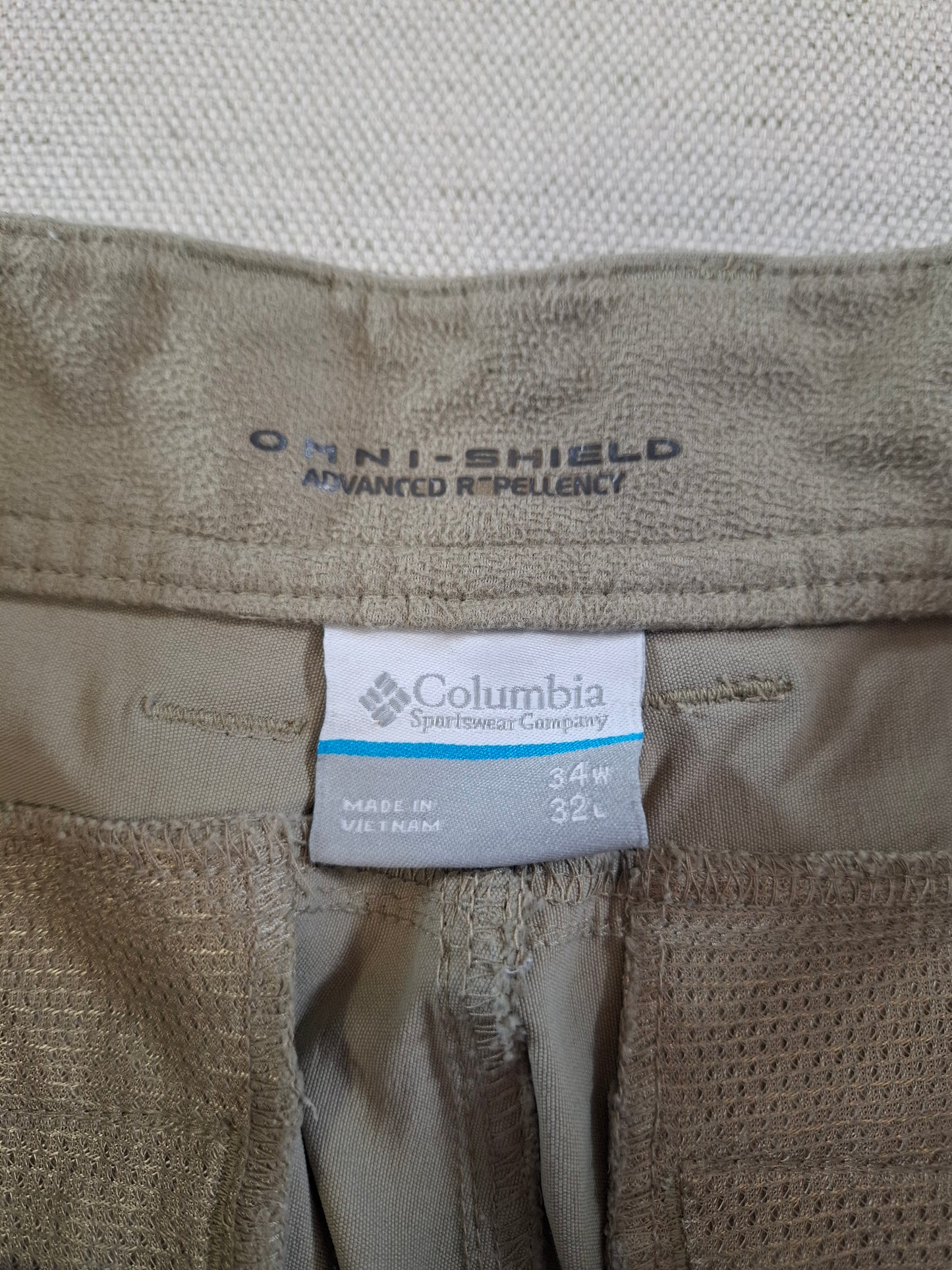 001217 Columbia Chino size 34/32 Khaki/ Grey