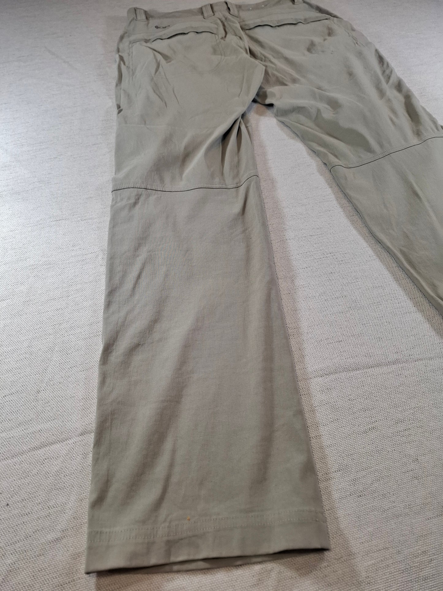 001217 Columbia Chino size 34/32 Khaki/ Grey