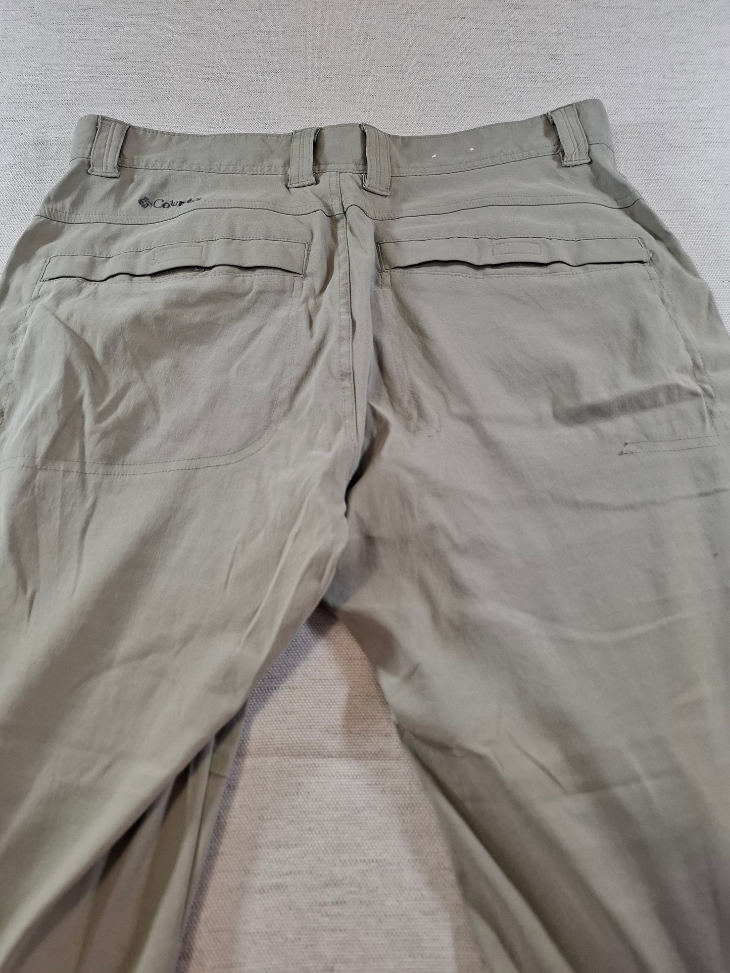 001217 Columbia Chino size 34/32 Khaki/ Grey