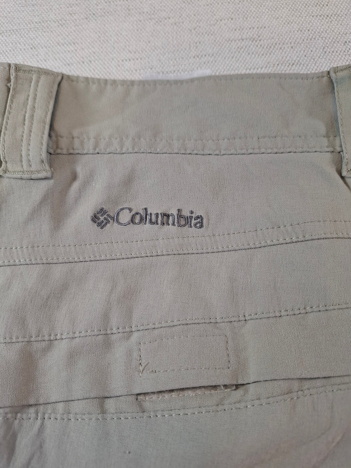 001217 Columbia Chino size 34/32 Khaki/ Grey