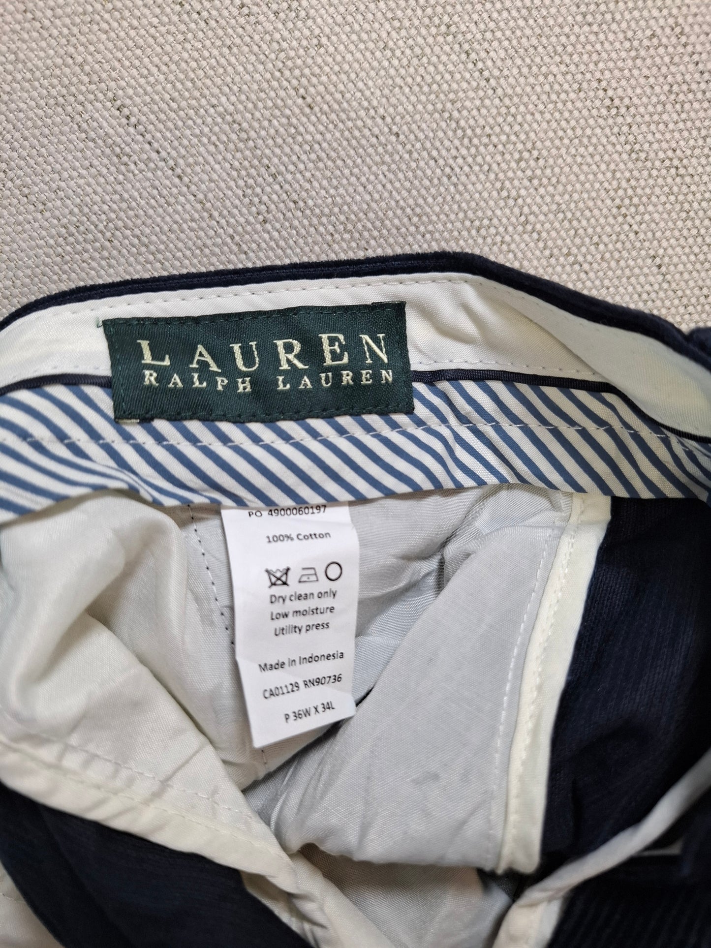 001227 Polo Ralph Lauren Corduroy size 36/34 Navy Blue