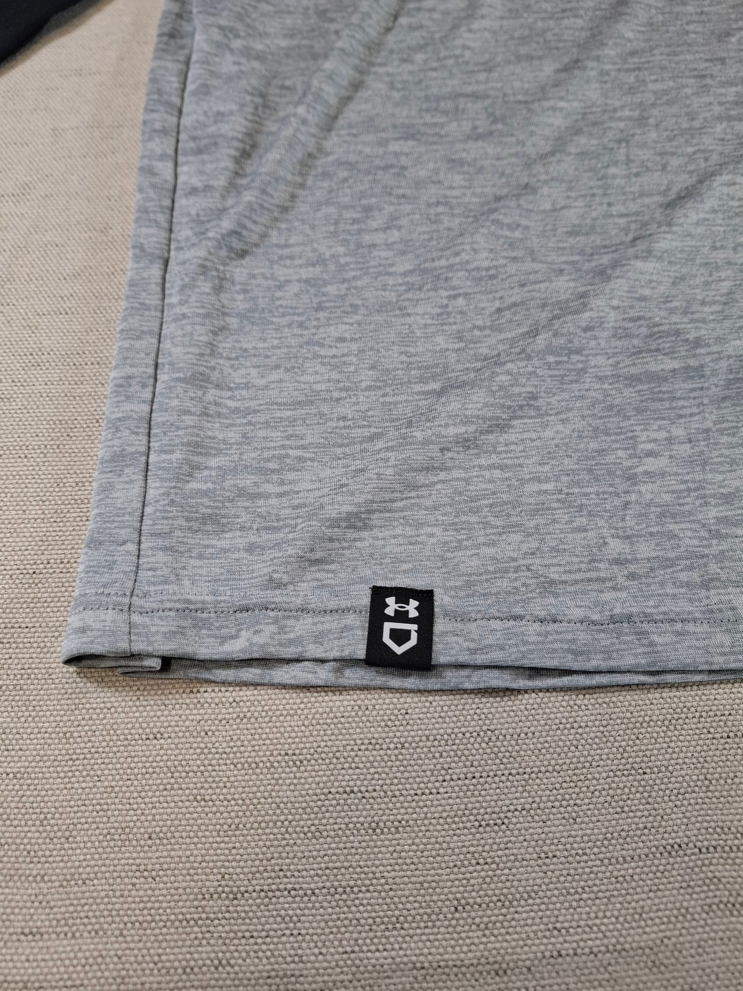 001230 Under Armour 3/4 t-shirt size S Black/ Grehy