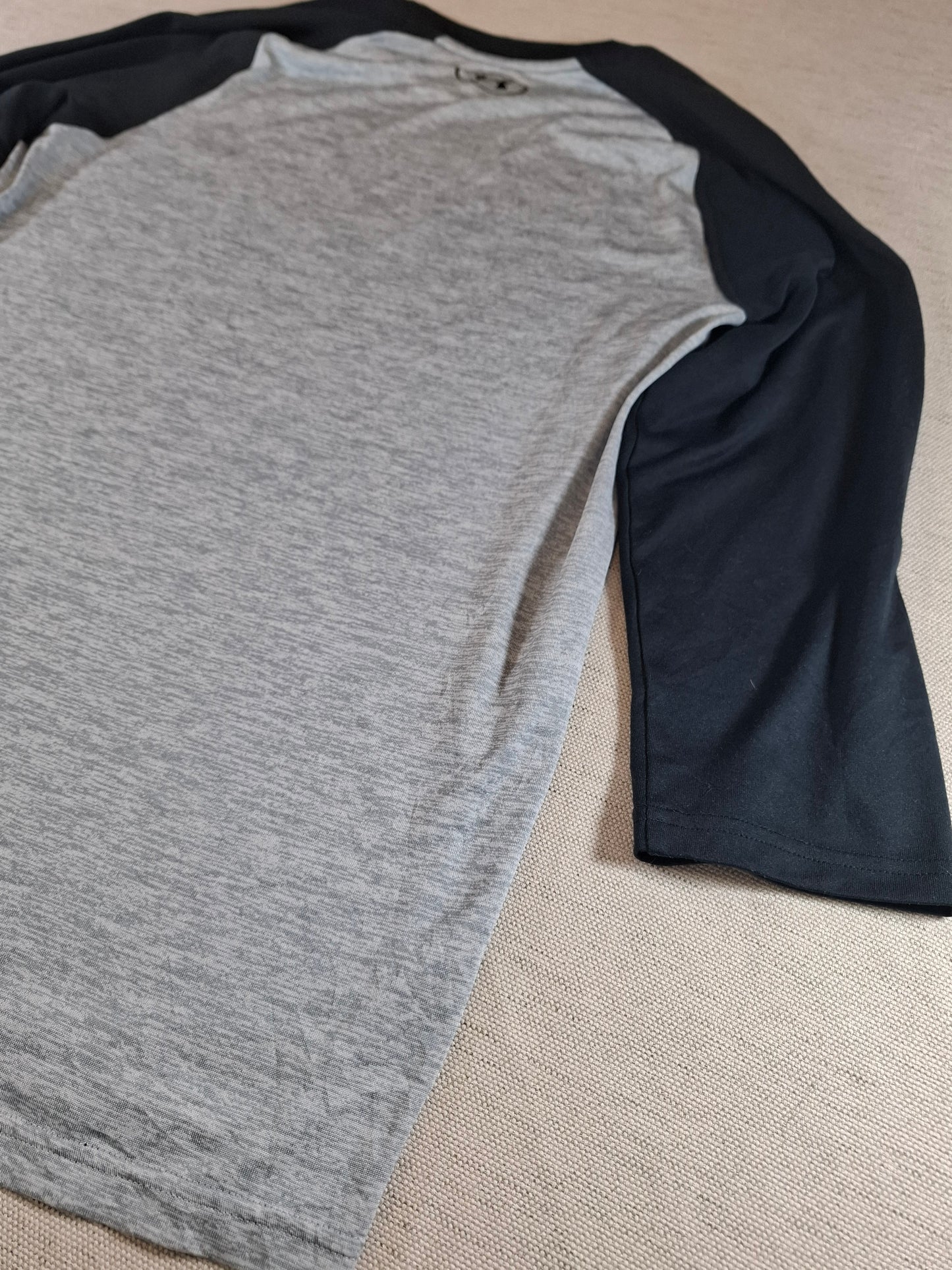 001230 Under Armour 3/4 t-shirt size S Black/ Grehy