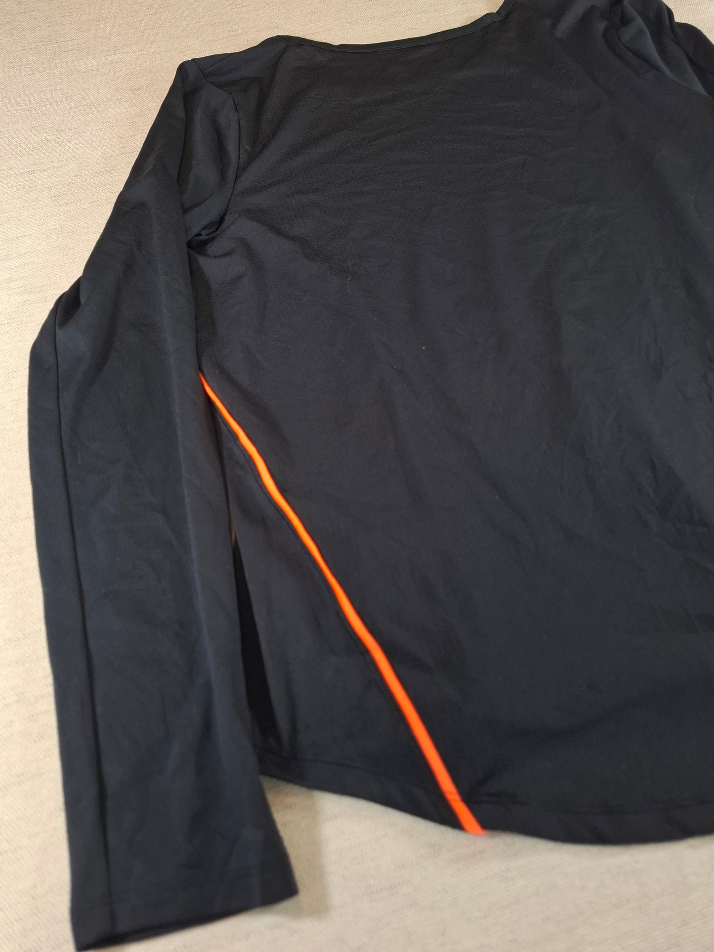 001231 Under Armour longsleeve t-shirt size M Black/ Orange