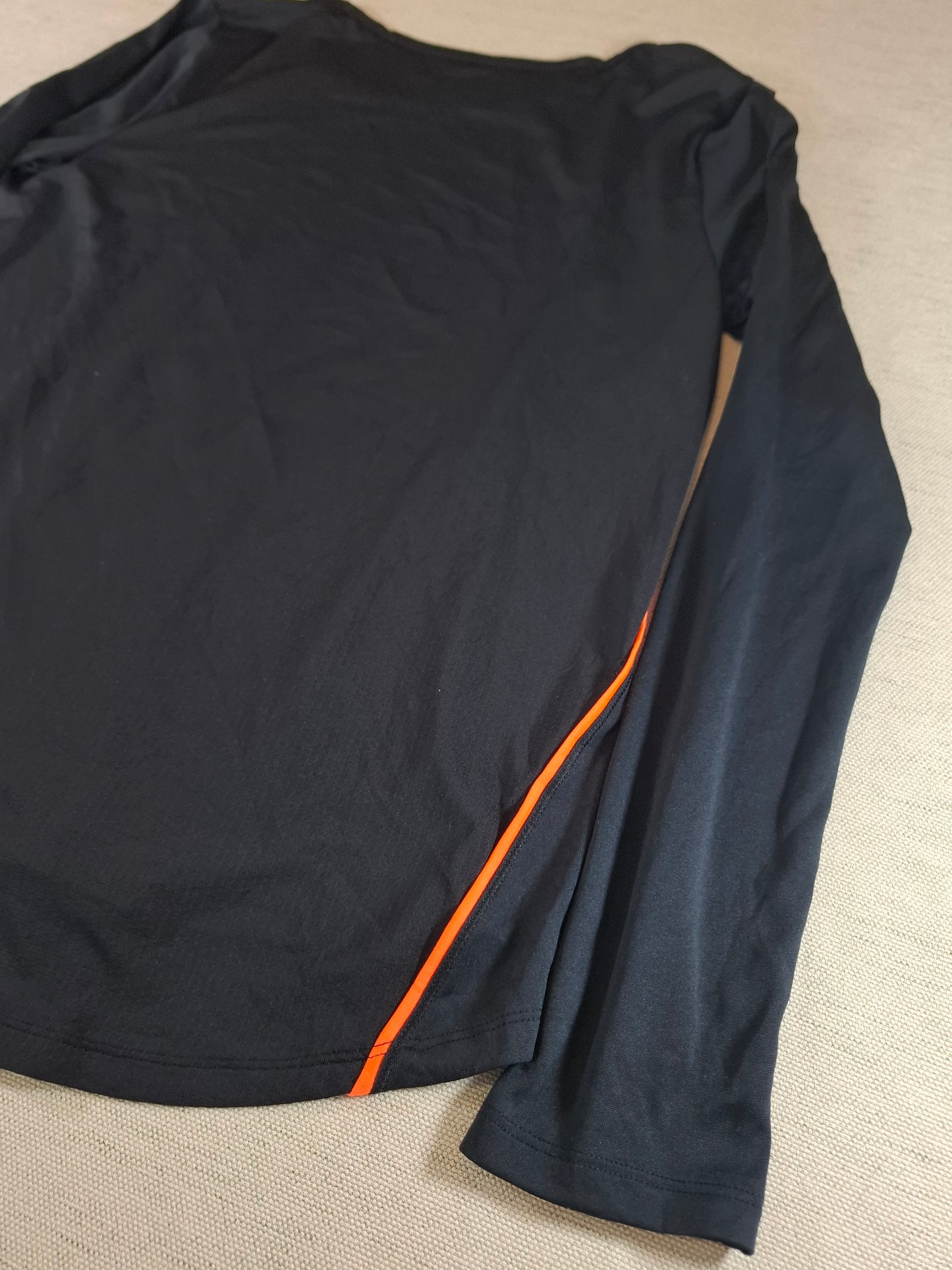 001231 Under Armour longsleeve t-shirt size M Black/ Orange