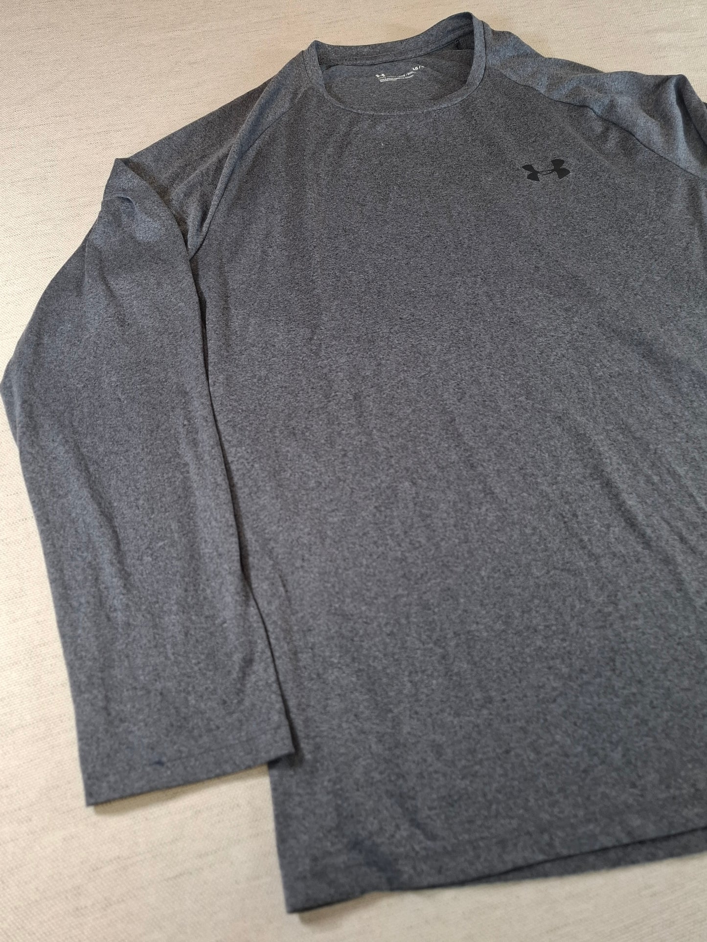 001233 Under Armour longsleeve t-shirt size L Grey
