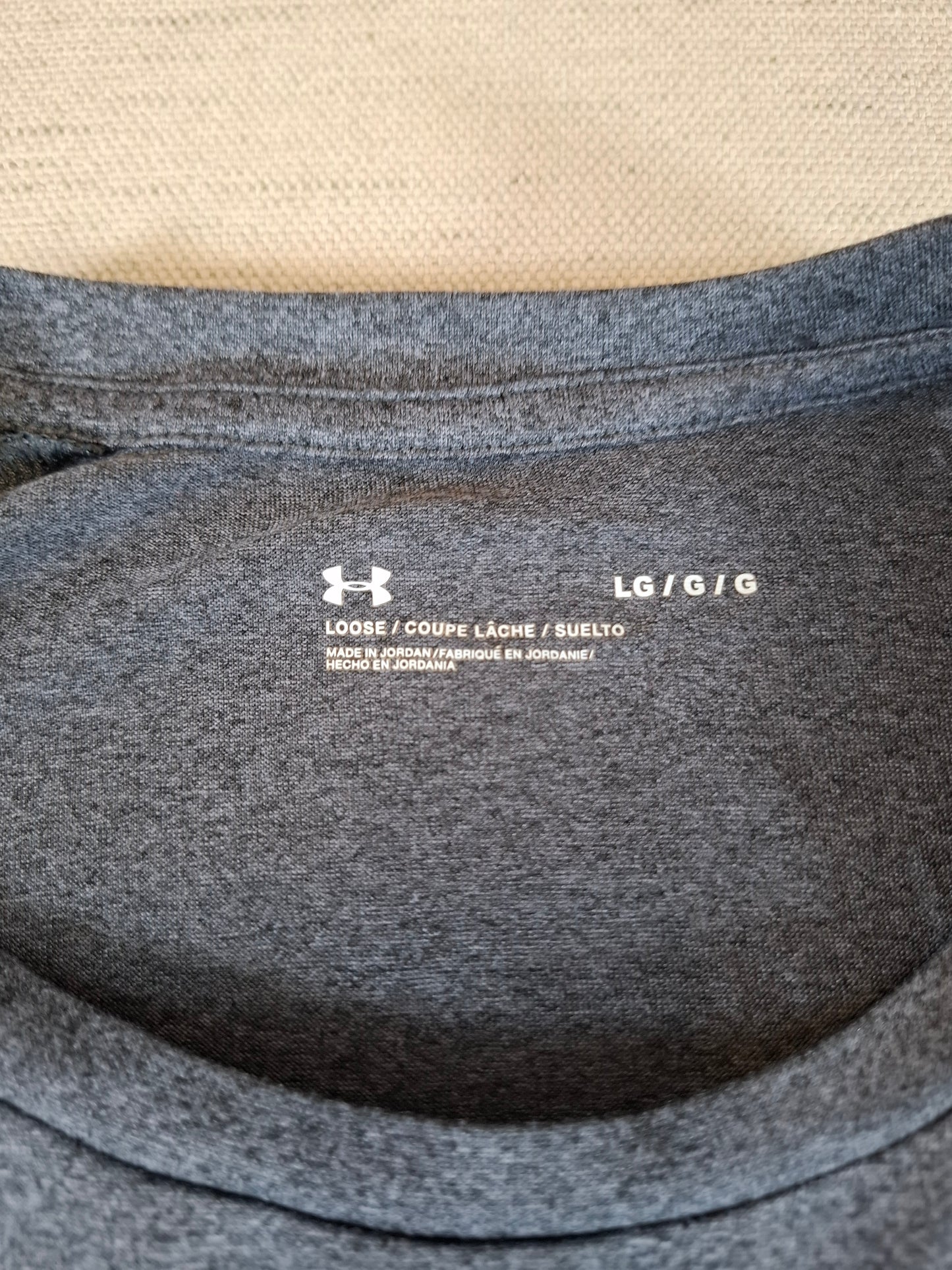 001233 Under Armour longsleeve t-shirt size L Grey