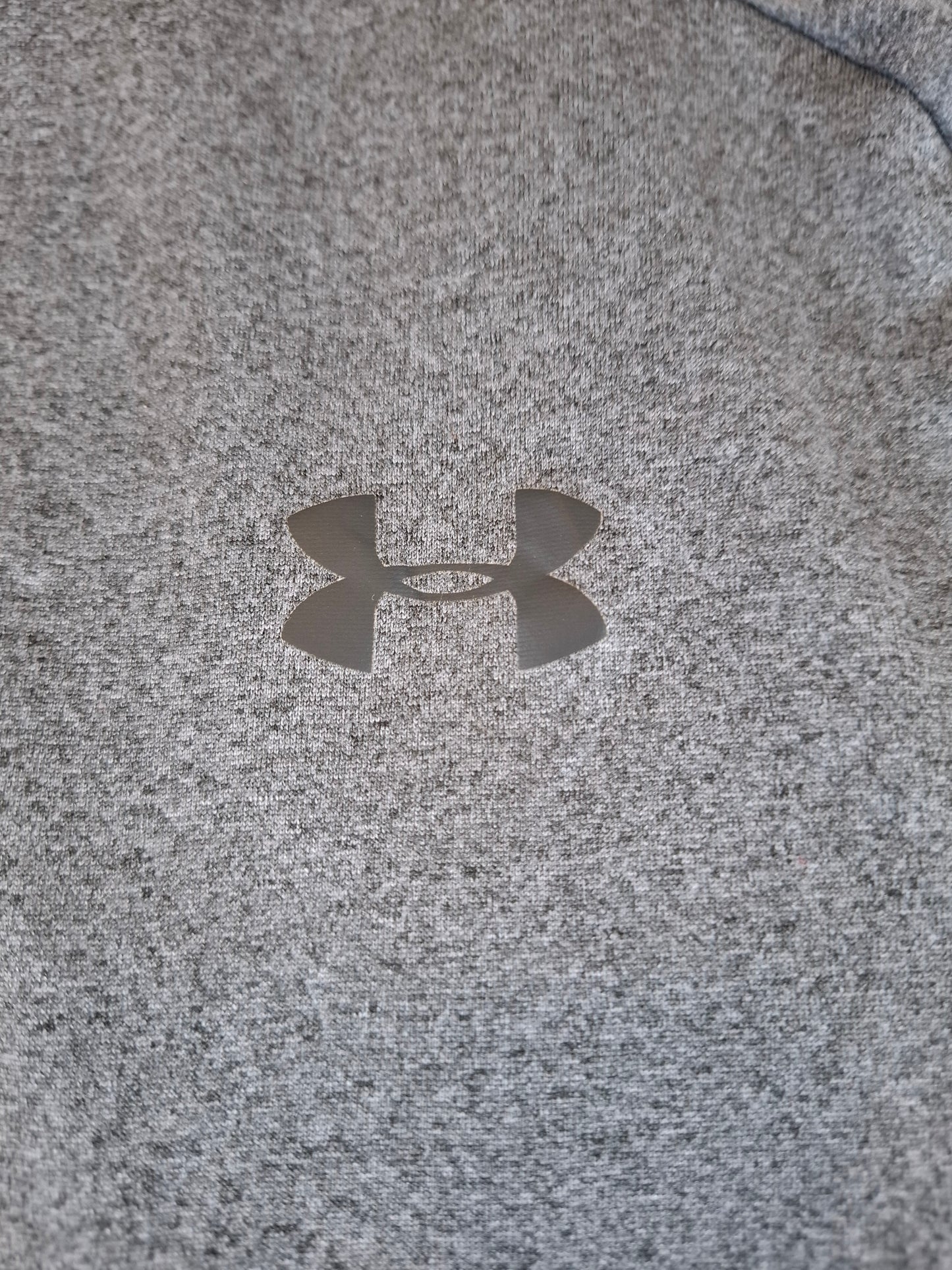 001233 Under Armour longsleeve t-shirt size L Grey