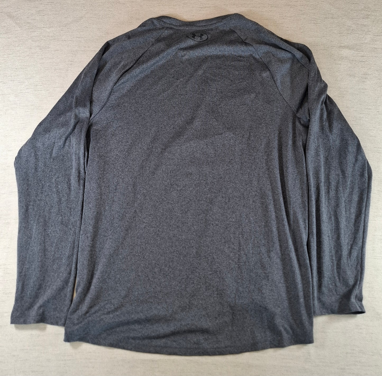 001233 Under Armour longsleeve t-shirt size L Grey