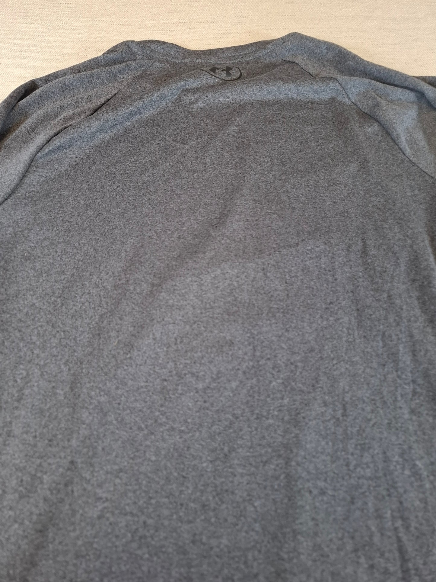 001233 Under Armour longsleeve t-shirt size L Grey
