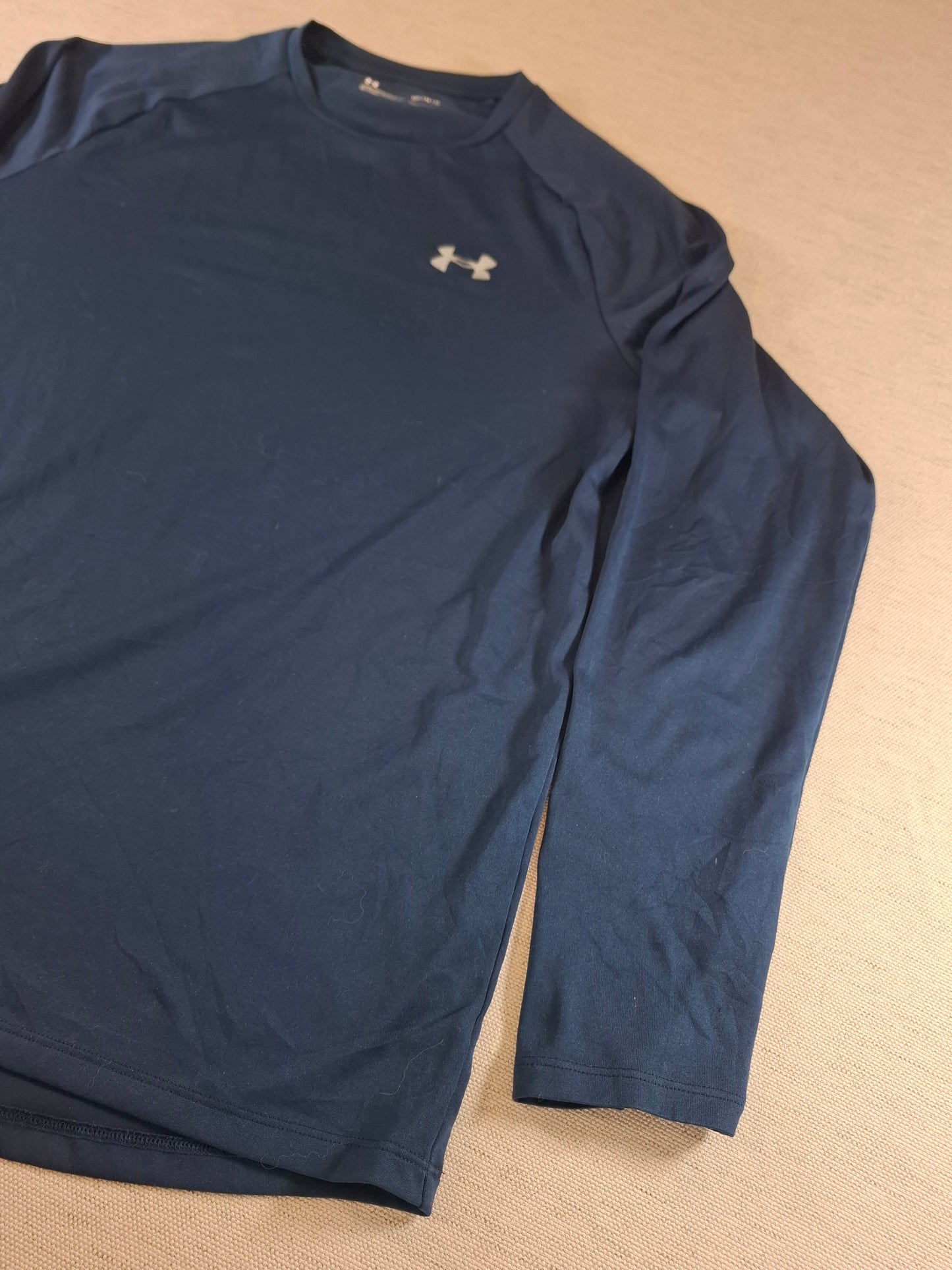 001235 Under Armour longsleeve t-shirt size M Blue