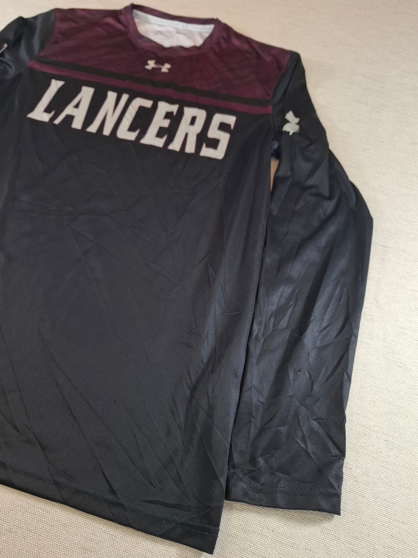 001236 Under Armour longsleeve t-shirt size M Purple/ Black. Lancers.