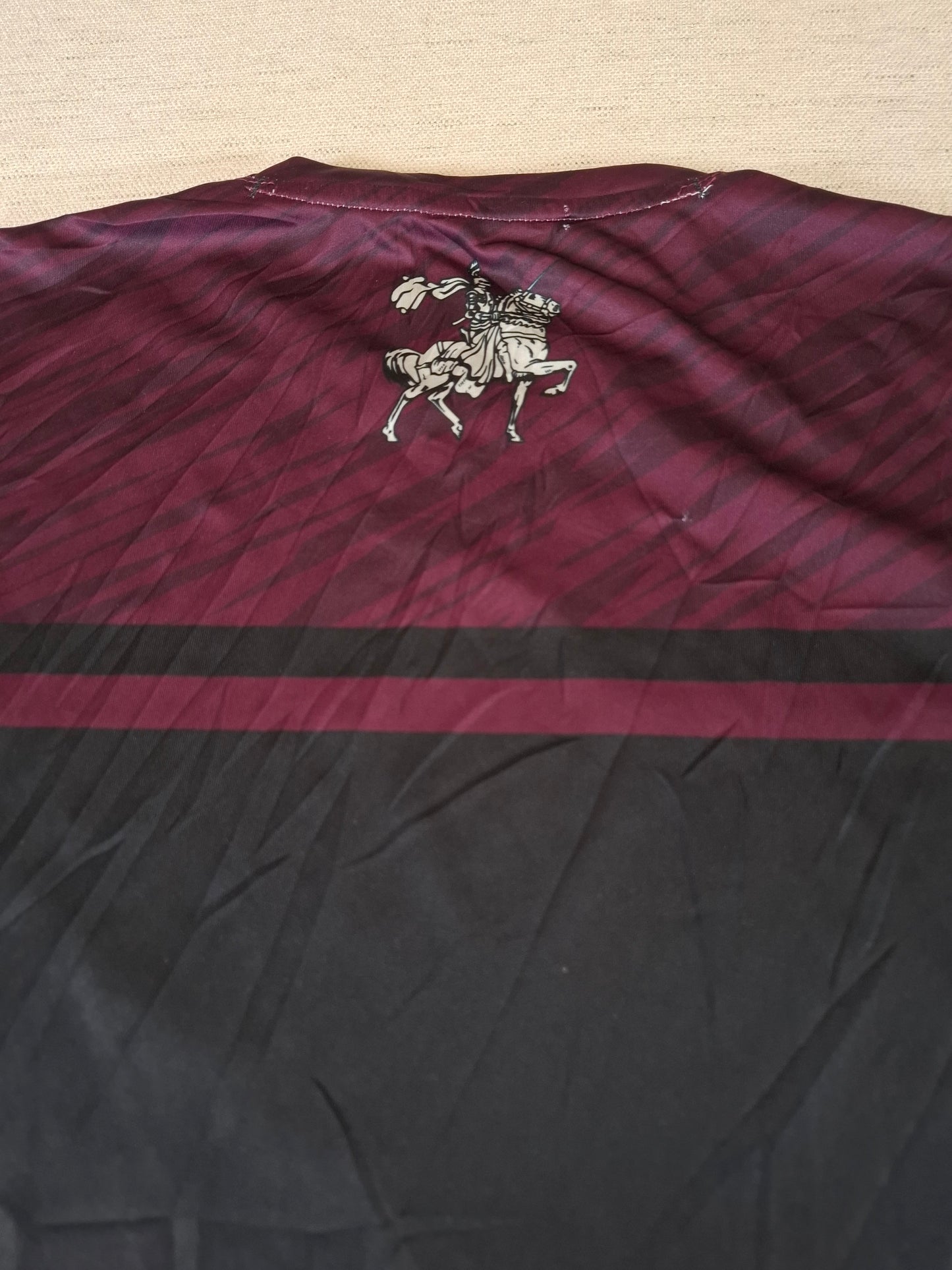 001236 Under Armour longsleeve t-shirt size M Purple/ Black. Lancers.