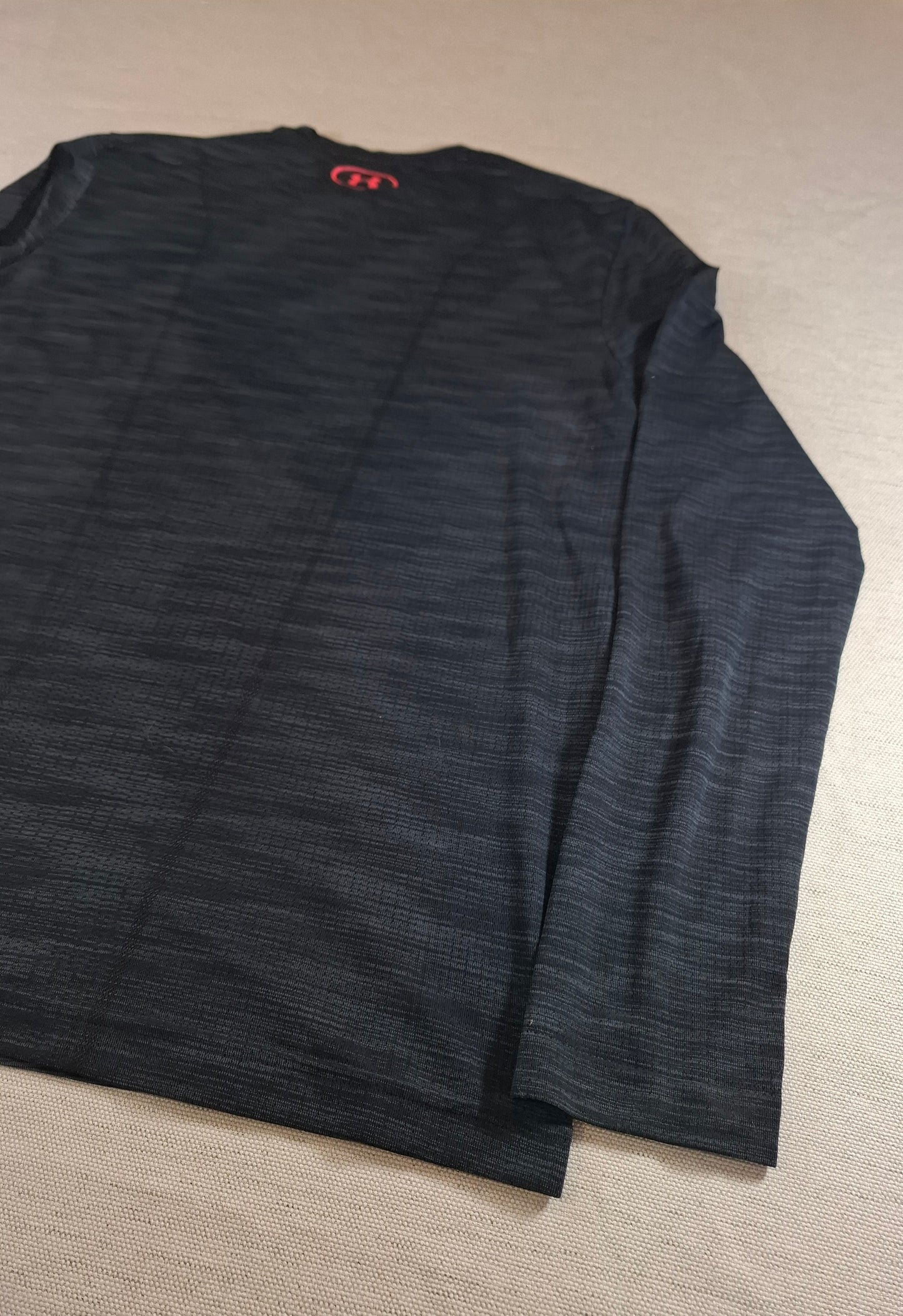 001237 Under Armour longsleeve t-shirt size L Antracite