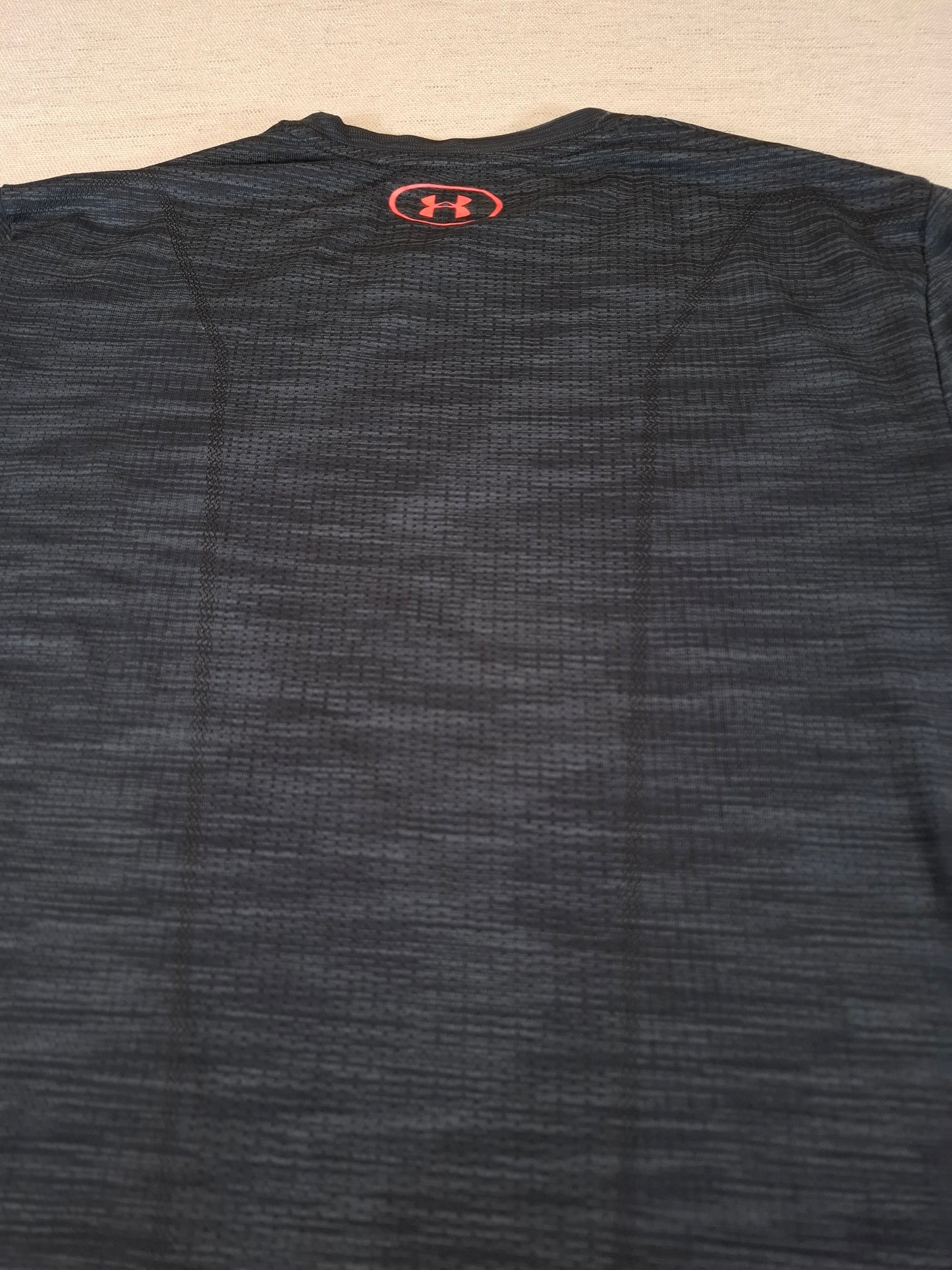 001237 Under Armour longsleeve t-shirt size L Antracite