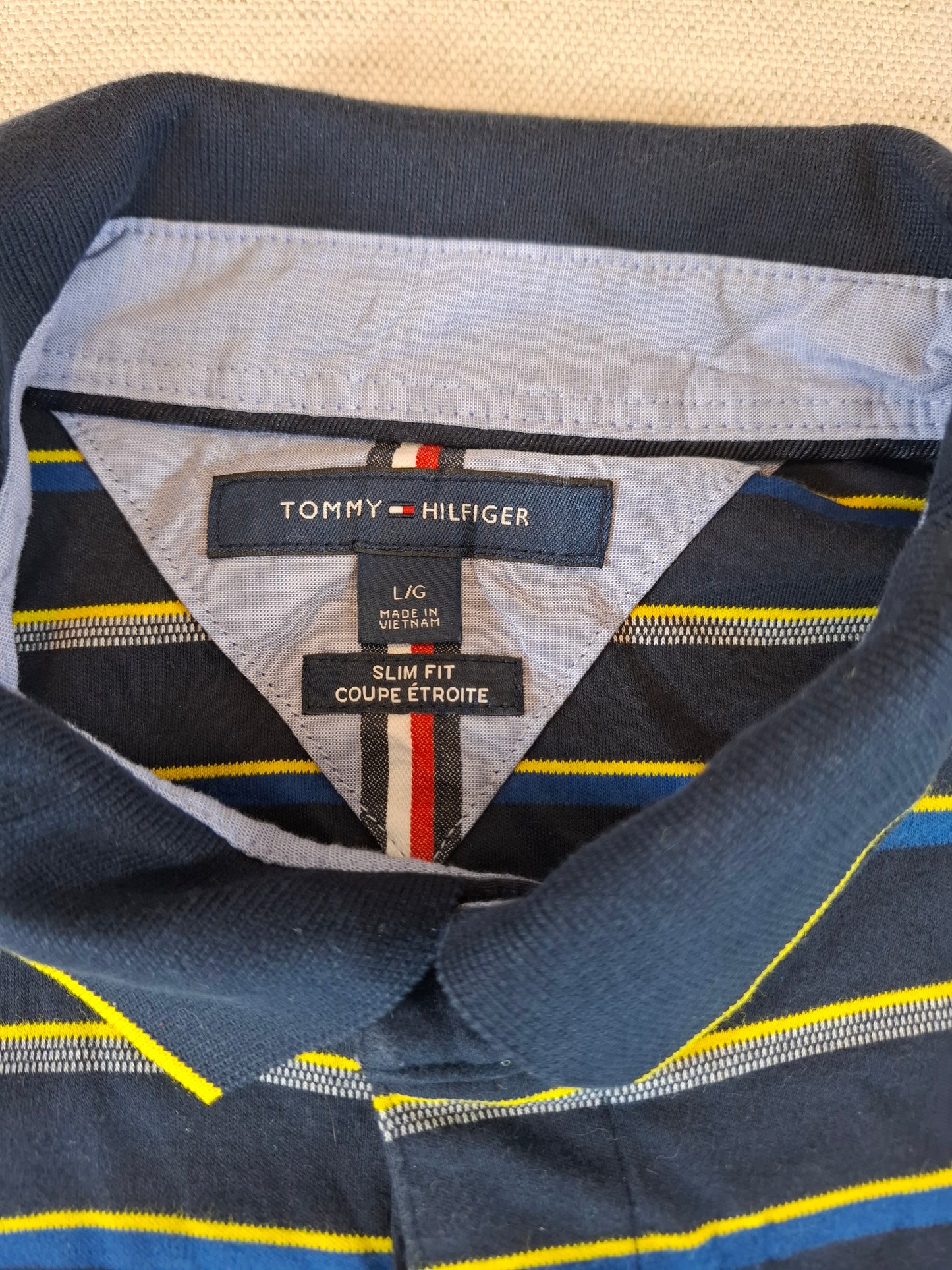001238 Tommy Hilfiger Polo shirt size L Navy/ Multicolor