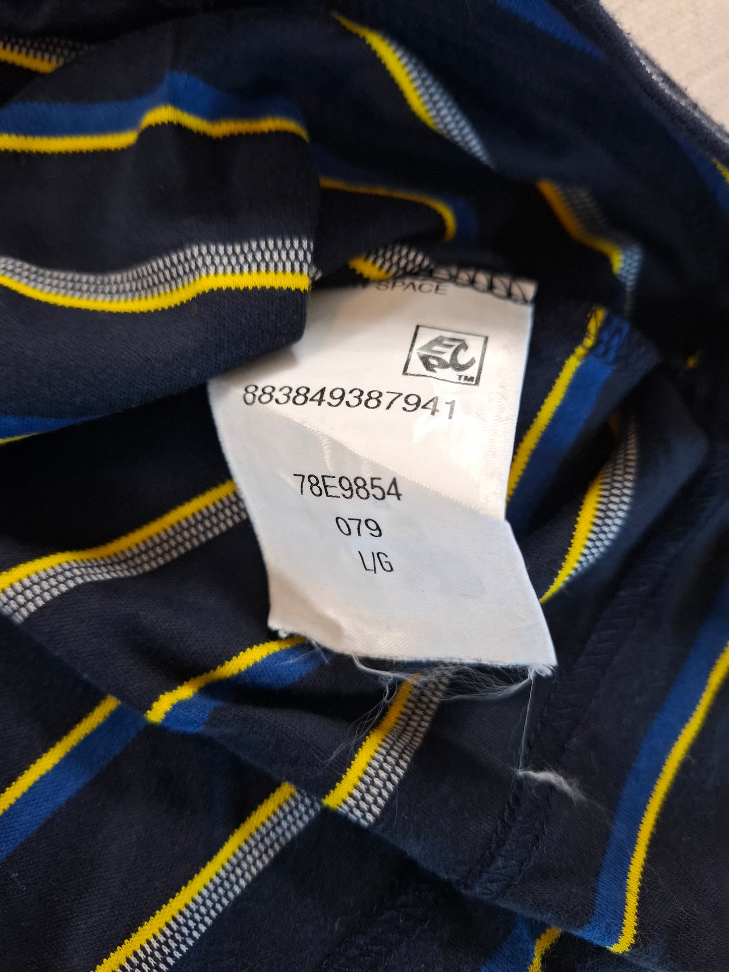 001238 Tommy Hilfiger Polo shirt size L Navy/ Multicolor