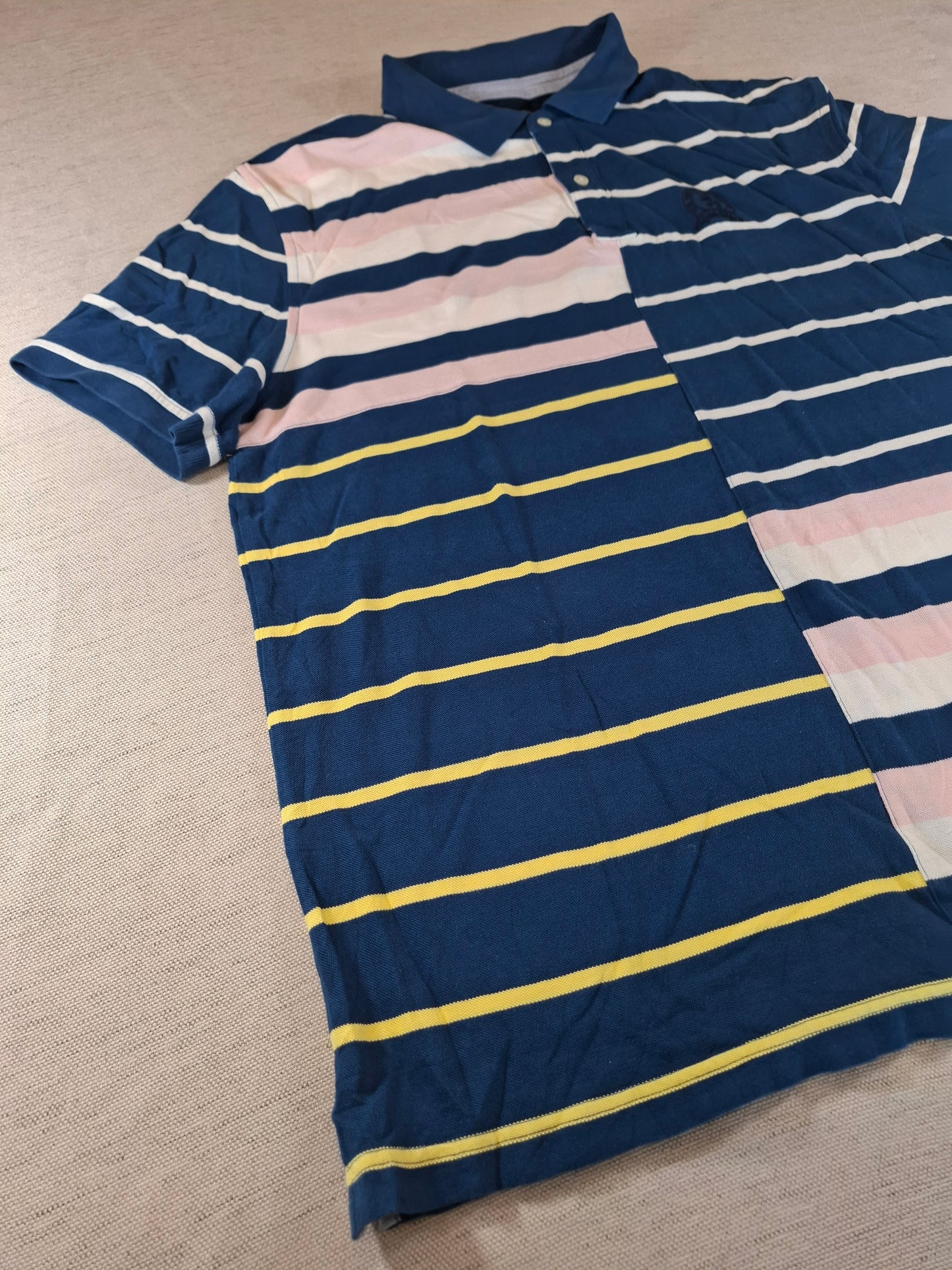 001243 Tommy Hilfiger Polo shirt size XL Navy/ Multicolor
