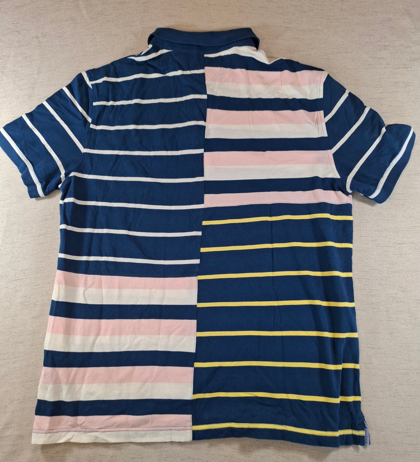 001243 Tommy Hilfiger Polo shirt size XL Navy/ Multicolor
