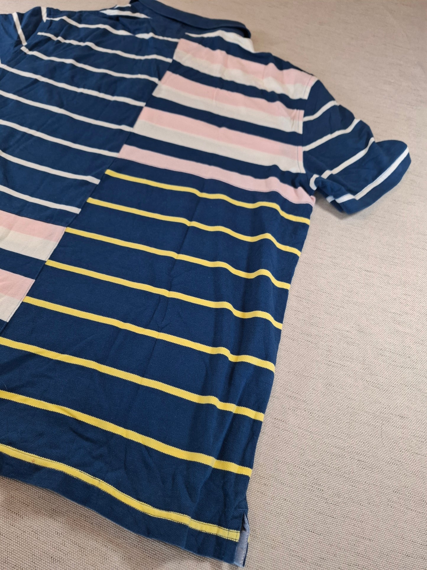 001243 Tommy Hilfiger Polo shirt size XL Navy/ Multicolor