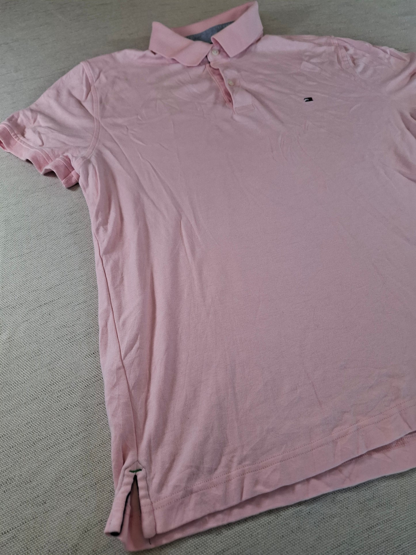 001251 Tommy Hilfiger Polo shirt size M Pink