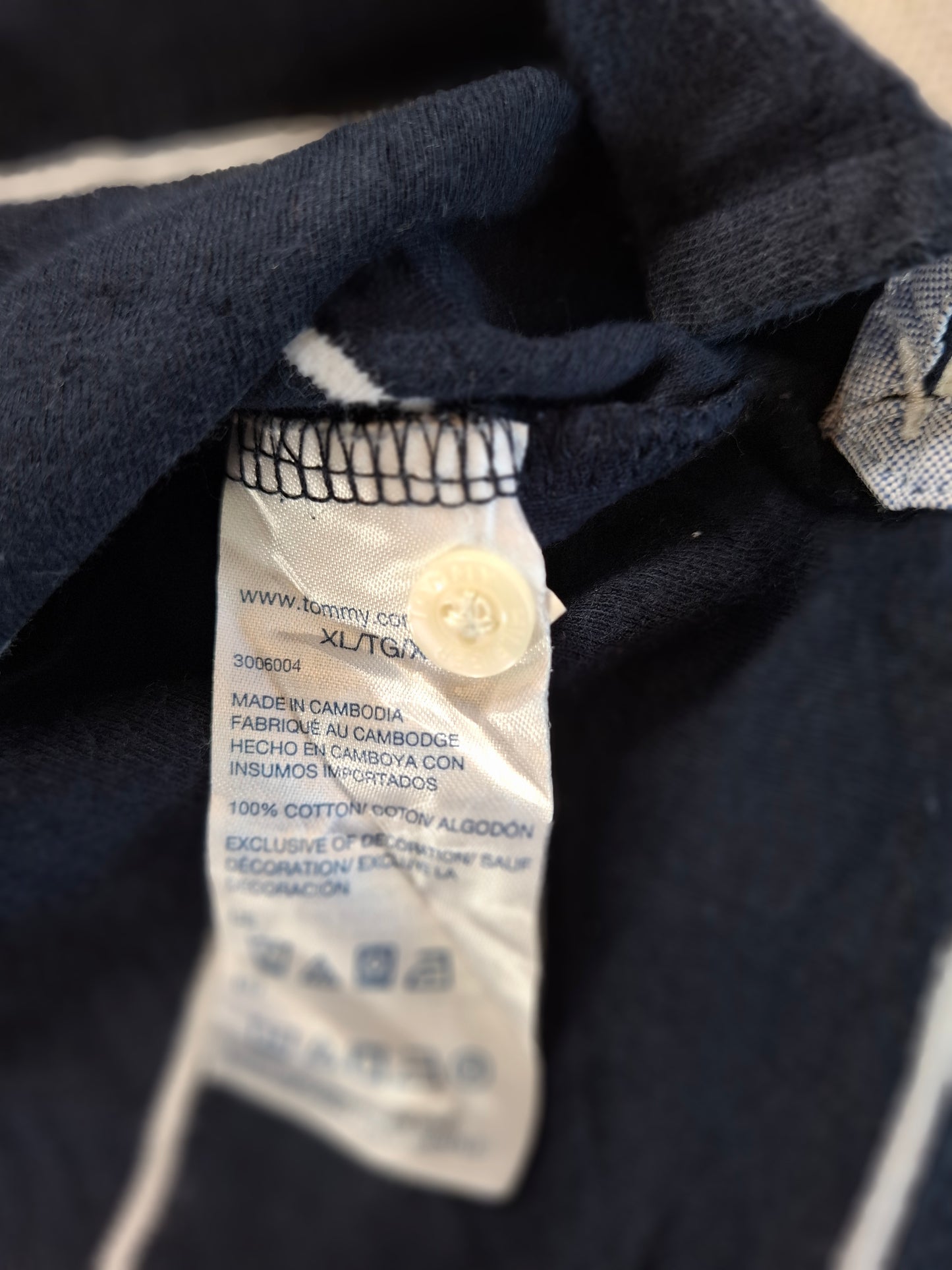001253 Tommy Hilfiger Polo shirt size XL Navy/ White striped