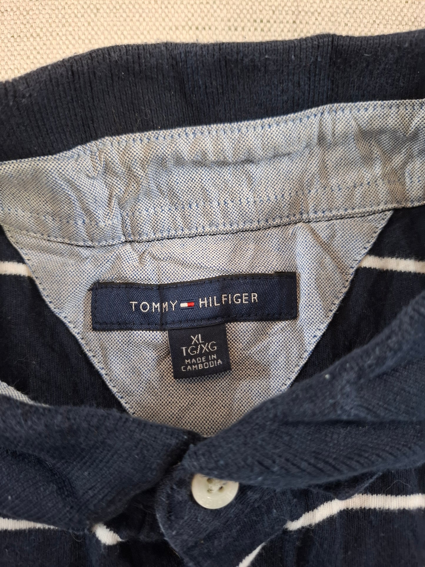 001253 Tommy Hilfiger Polo shirt size XL Navy/ White striped