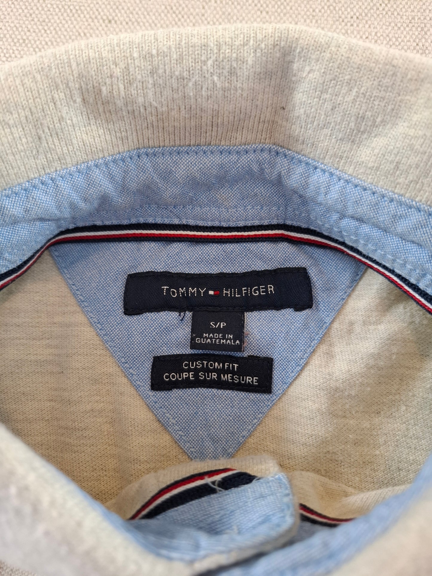001270 Tommy Hilfiger Polo shirt size S Grey