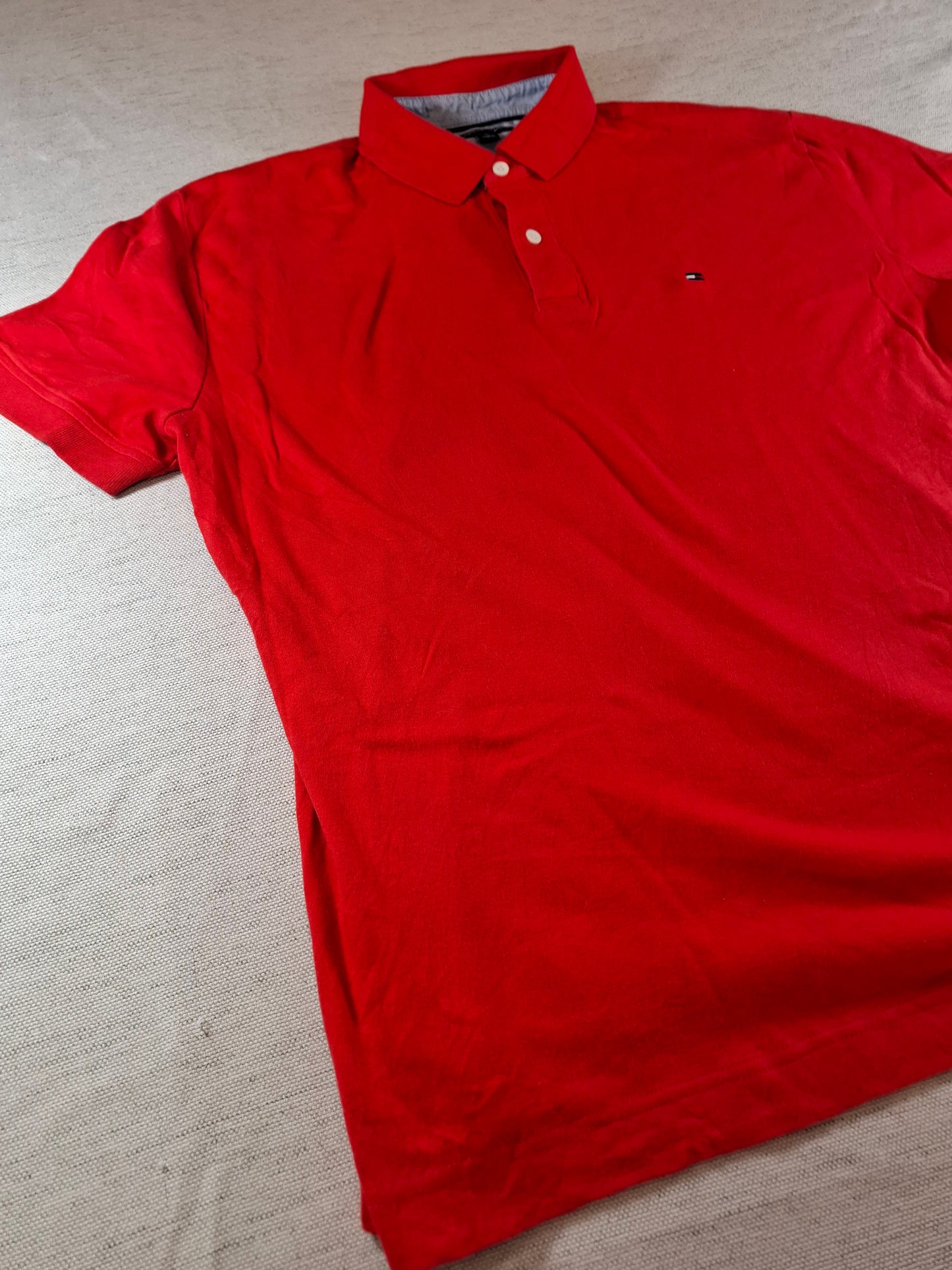 001291 Tommy Hilfiger Polo shirt size M Red