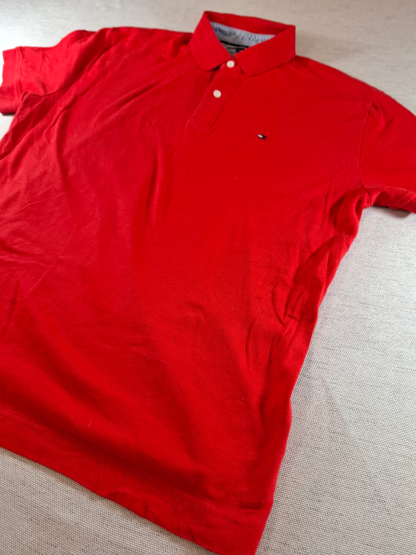 001291 Tommy Hilfiger Polo shirt size M Red