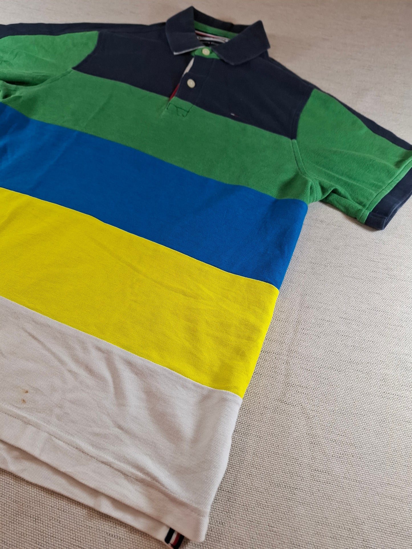 001300 Tommy Hilfiger Polo shirt size XS Multicolor stripes