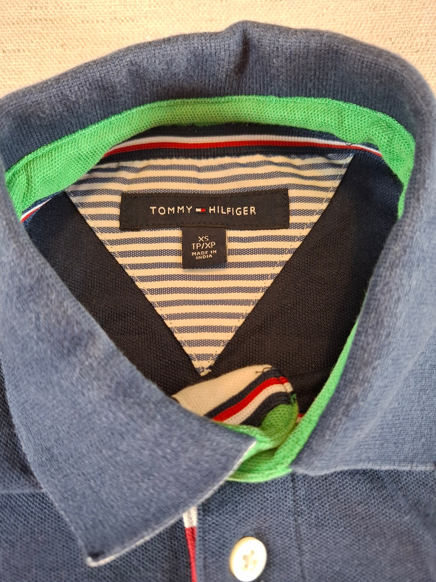 001300 Tommy Hilfiger Polo shirt size XS Multicolor stripes