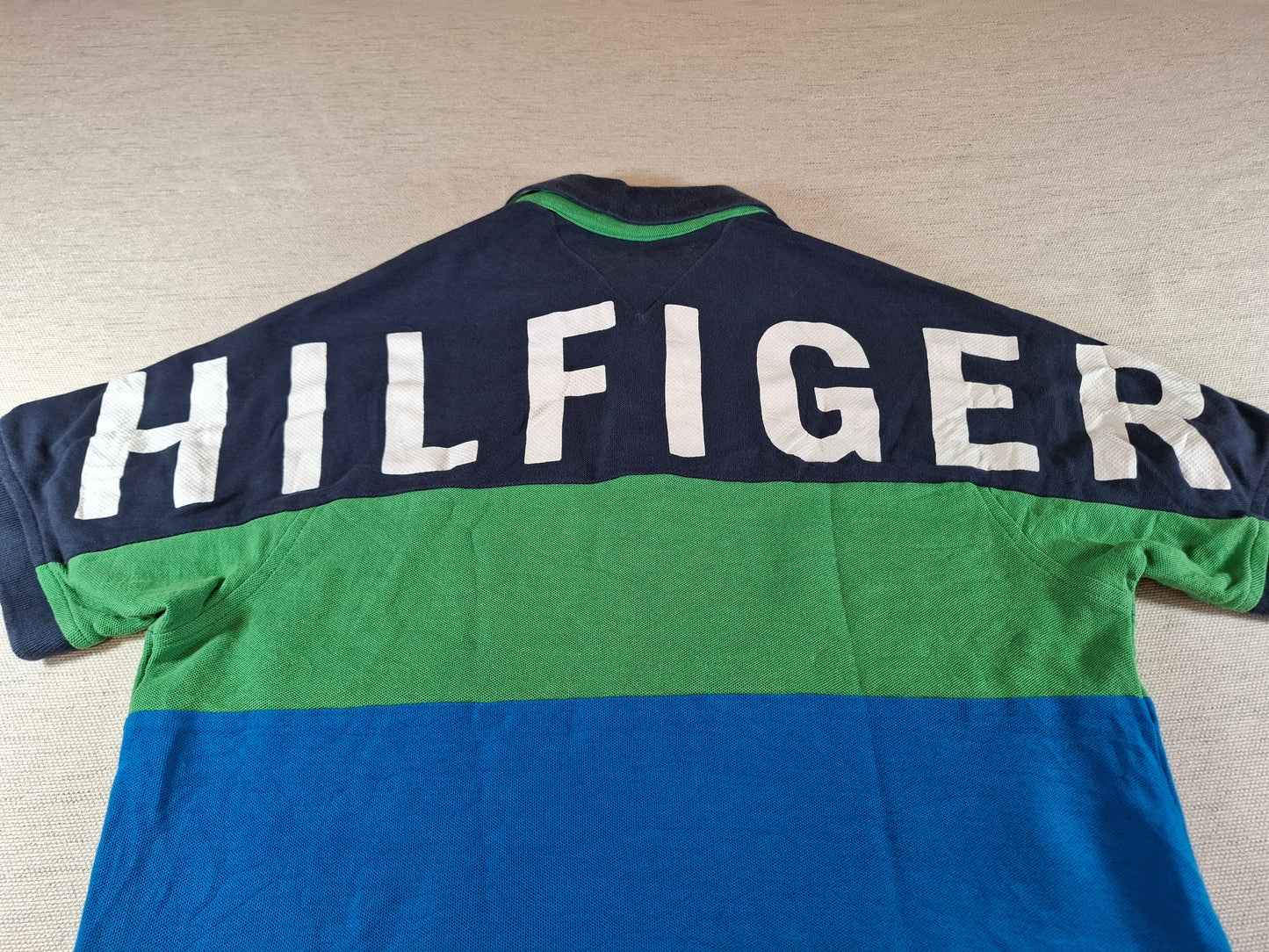 001300 Tommy Hilfiger Polo shirt size XS Multicolor stripes