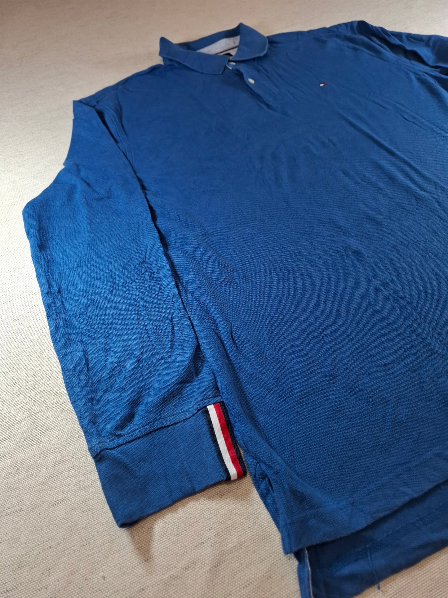001301 Tommy Hilfiger Polo shirt size XL Blue