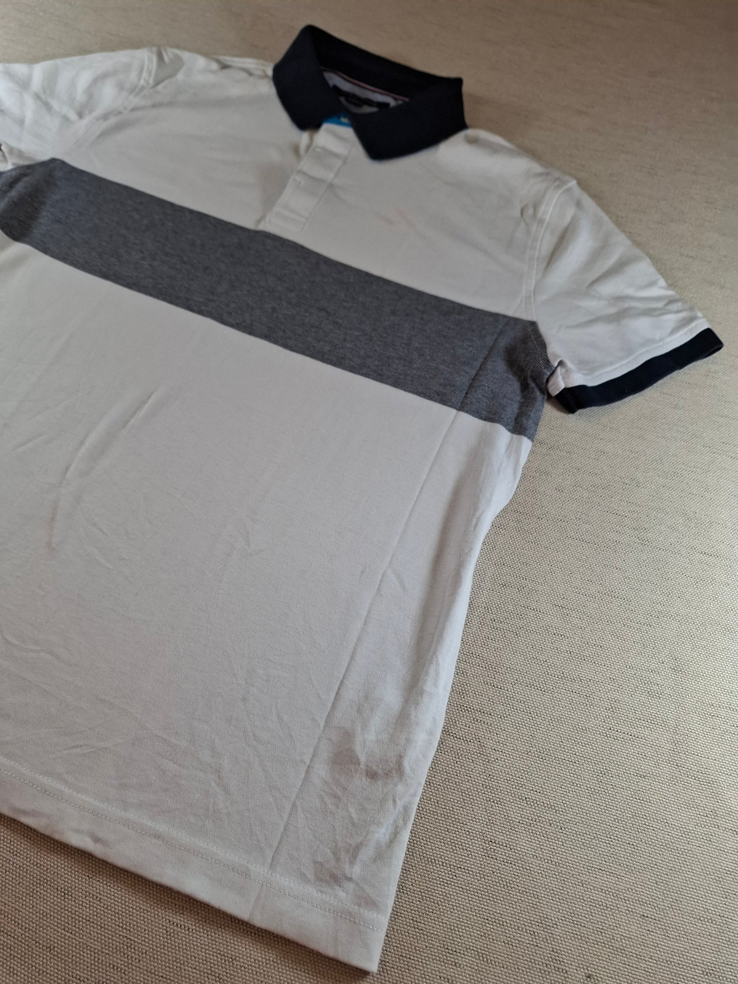 001302 Tommy Hilfiger Polo shirt size M White/ Grey stripes
