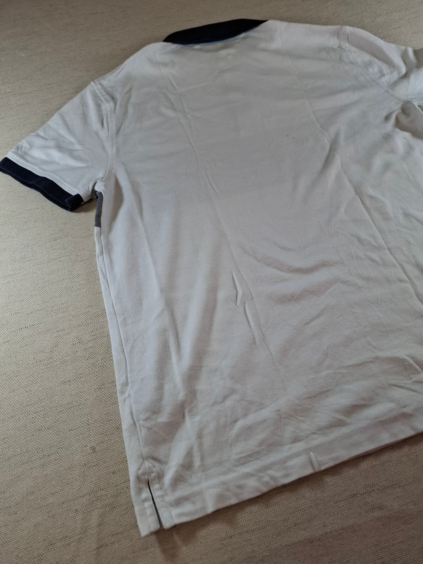 001302 Tommy Hilfiger Polo shirt size M White/ Grey stripes