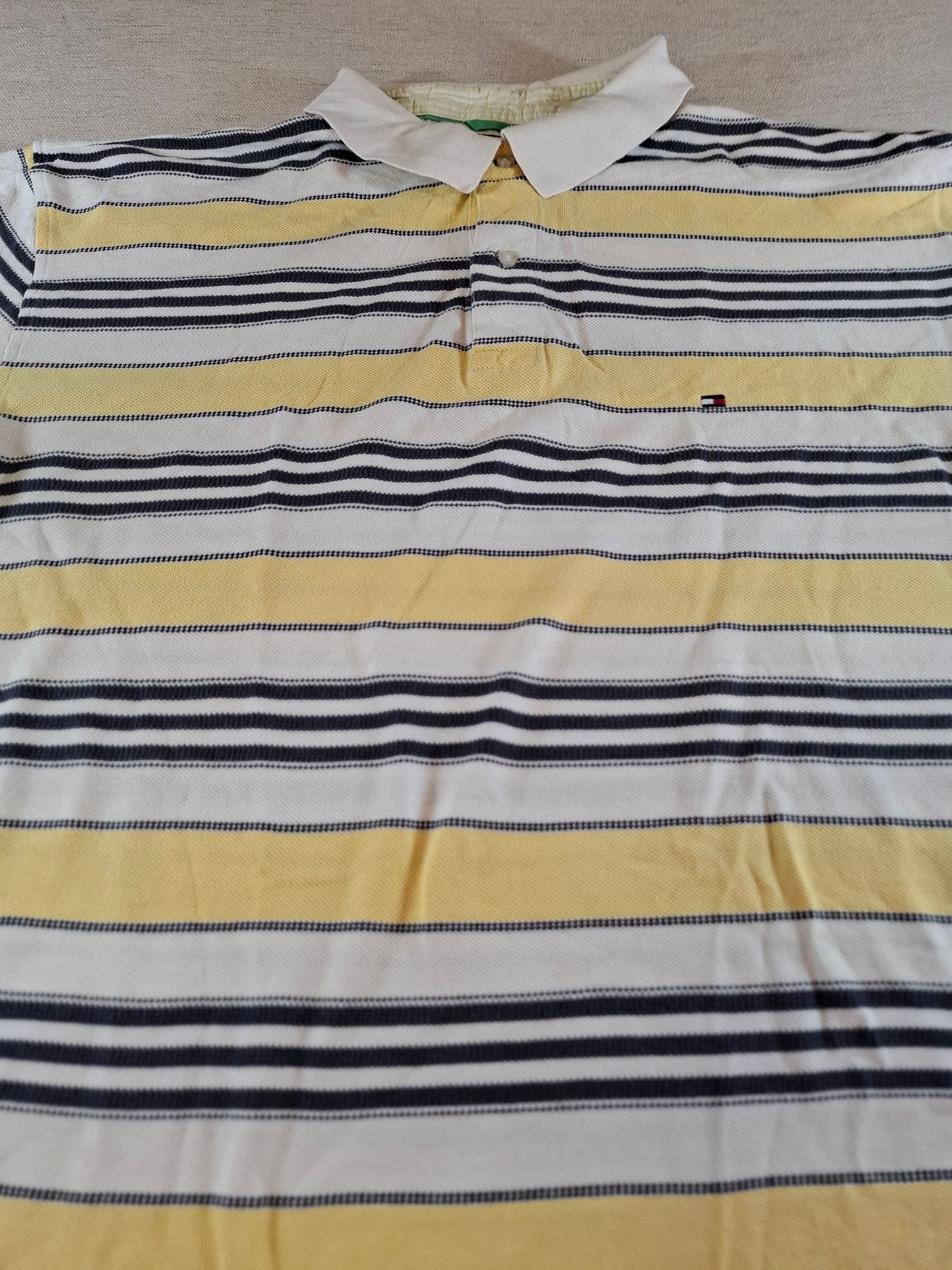 001311 Tommy Hilfiger Polo shirt size XL Yellow/ Multicolor