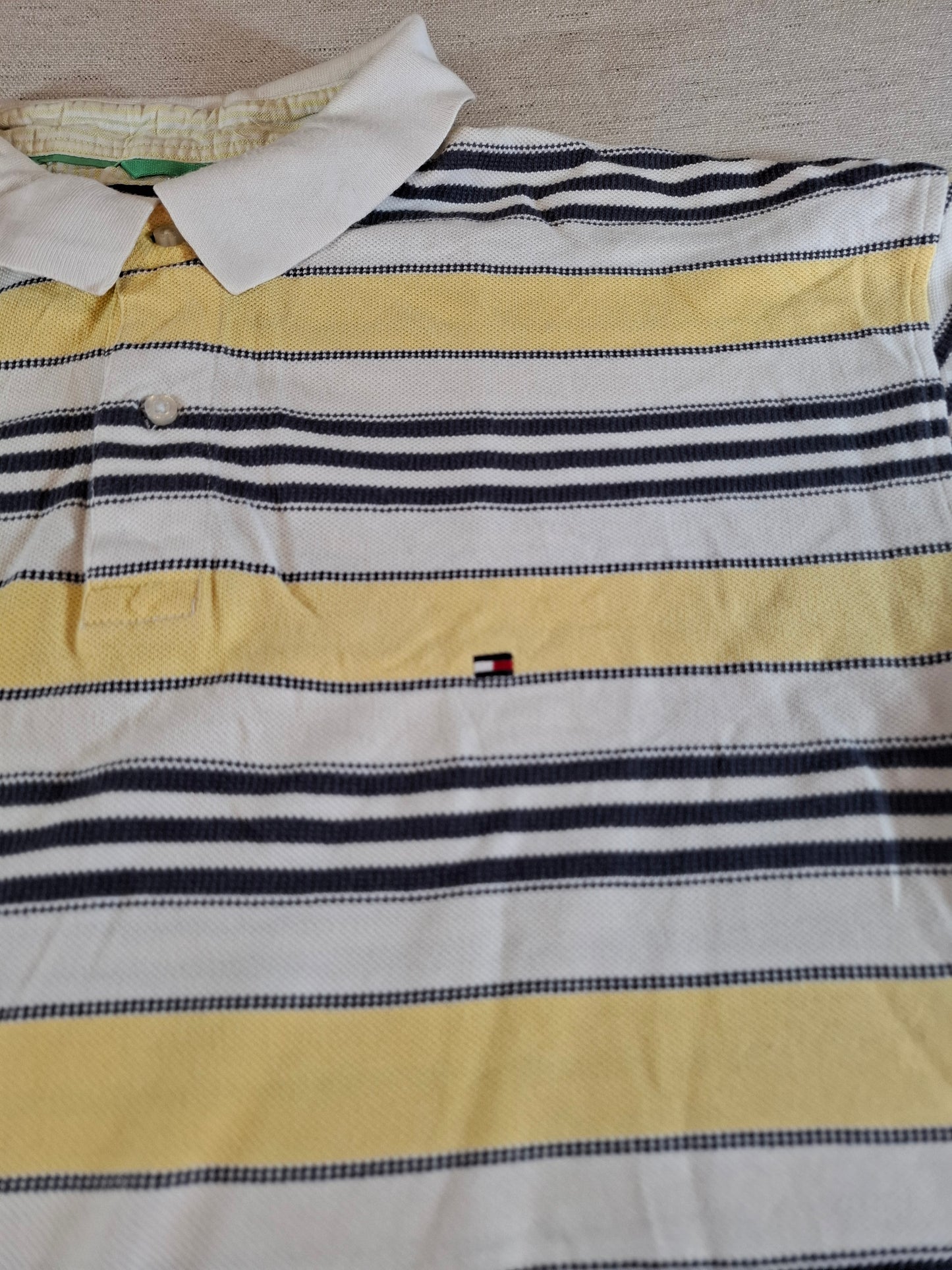 001311 Tommy Hilfiger Polo shirt size XL Yellow/ Multicolor