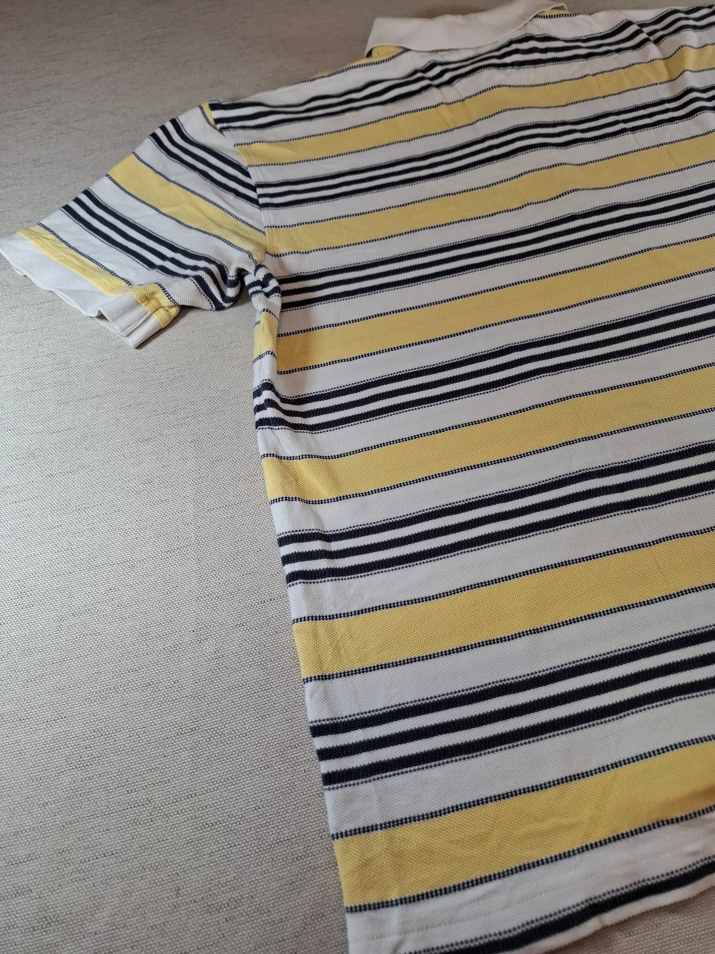 001311 Tommy Hilfiger Polo shirt size XL Yellow/ Multicolor