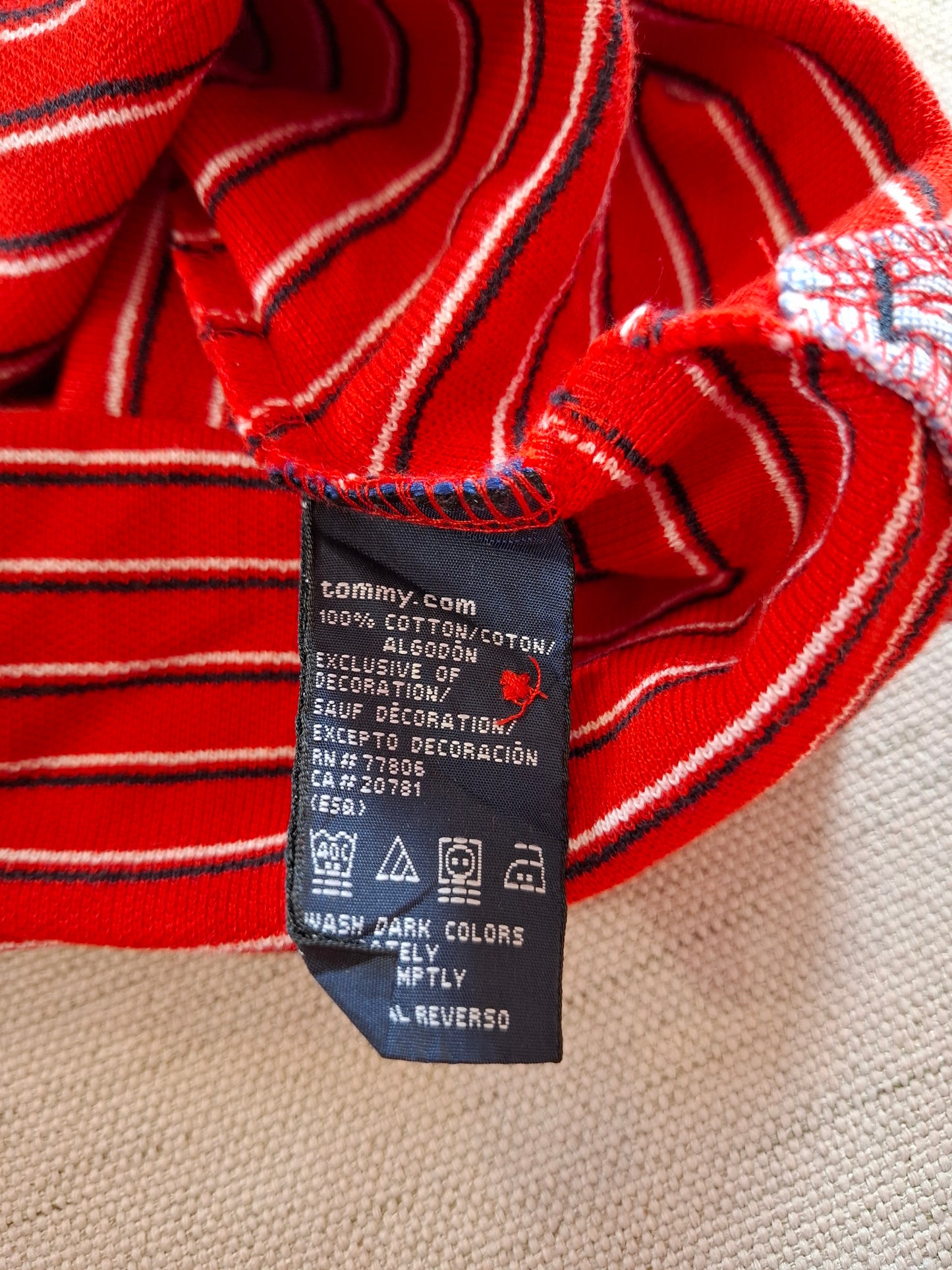 001316 Tommy Hilfiger Polo shirt size L Red/ Multicolor