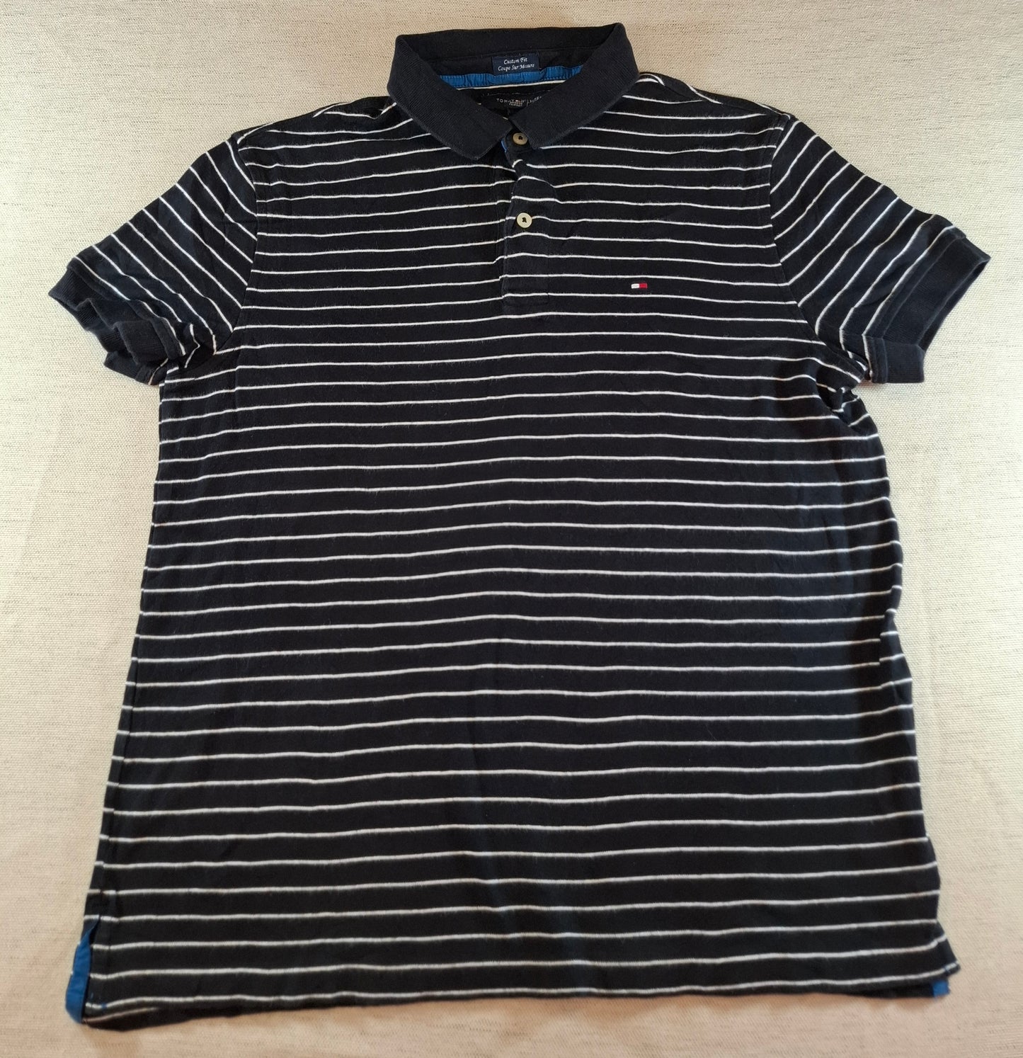 001321 Tommy Hilfiger Polo shirt size M Black/ White stripes