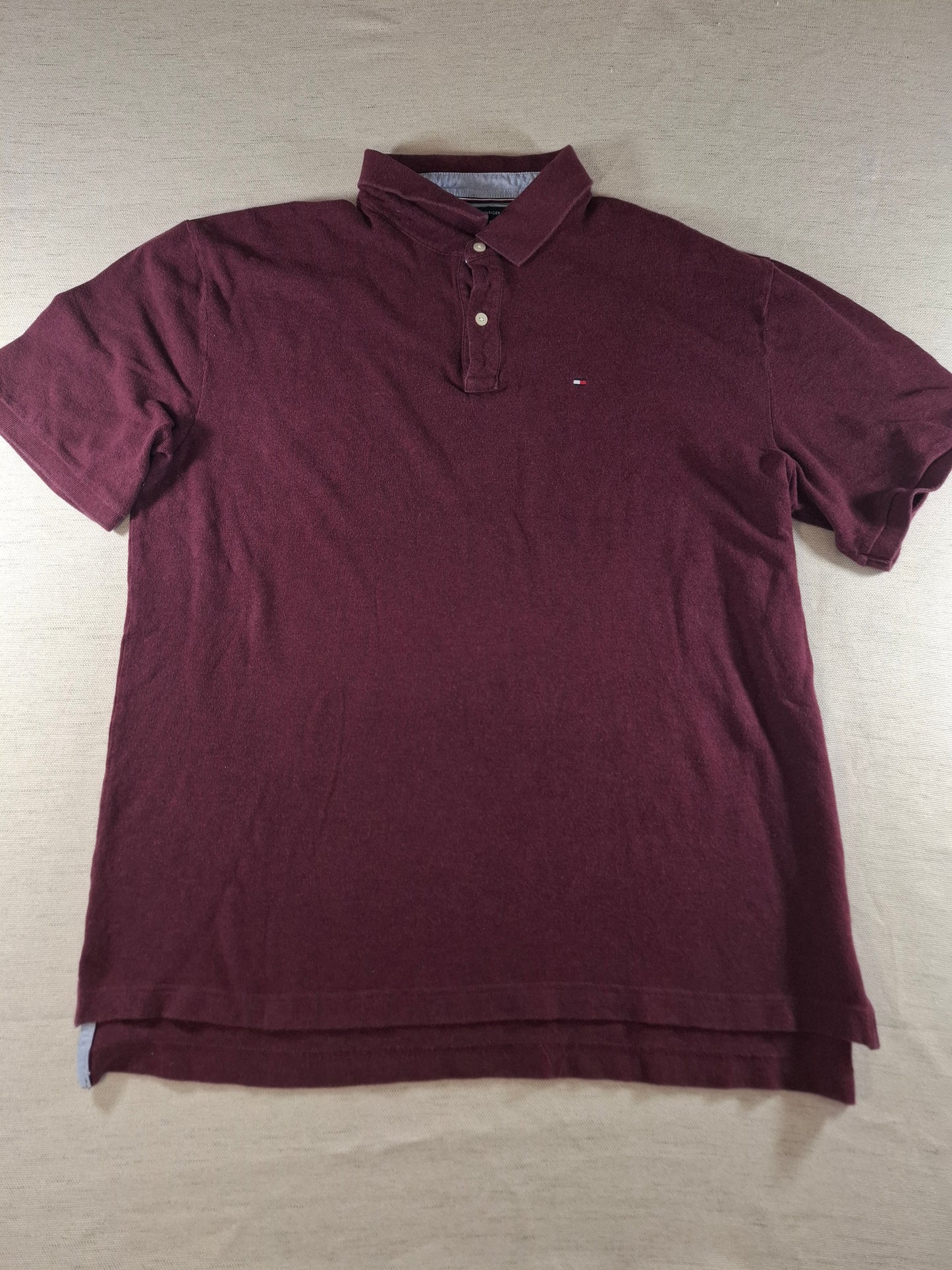 001353 Tommy Hilfiger Polo shirt size XXL Burgundy