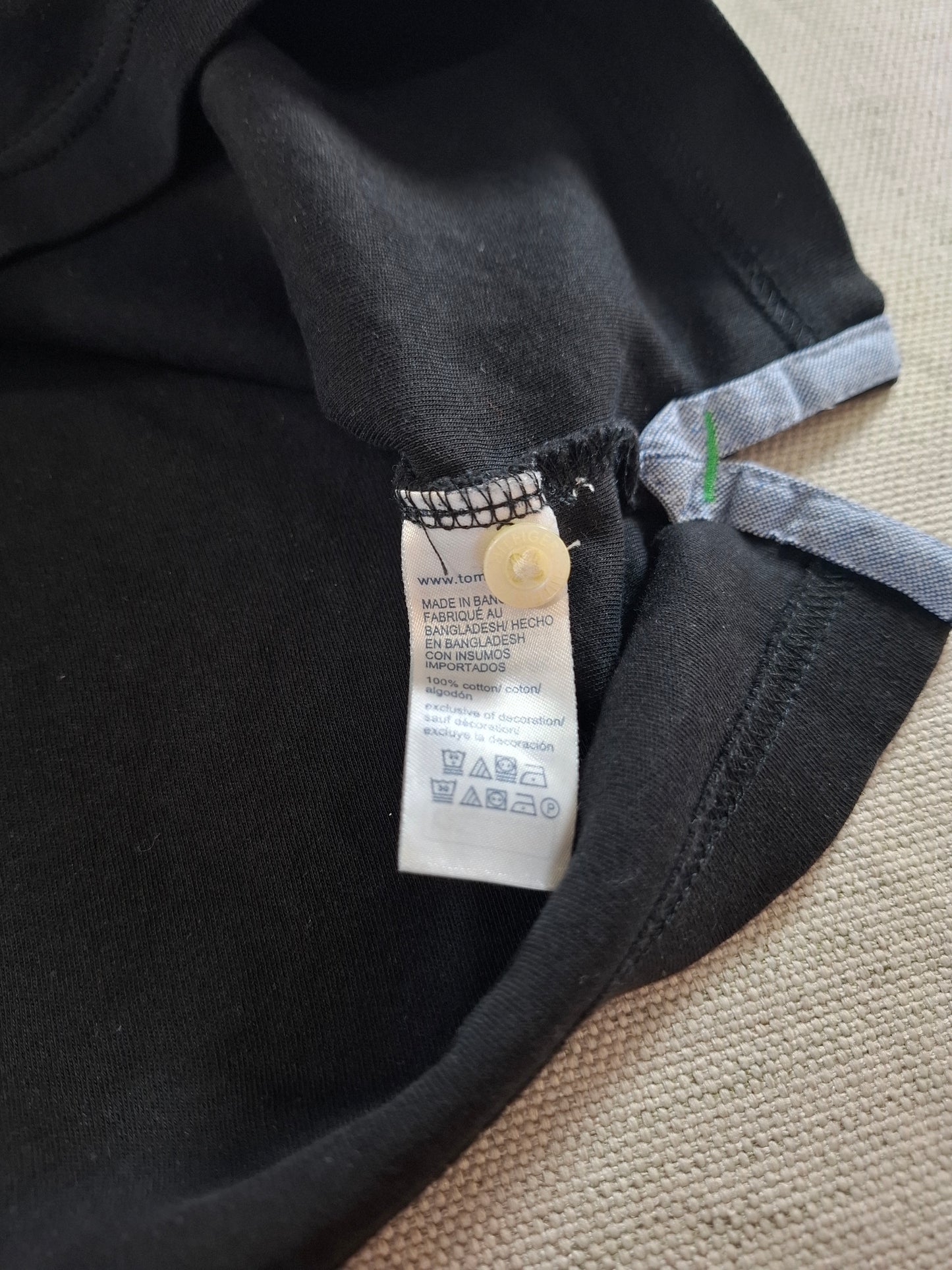 001354 Tommy Hilfiger Polo shirt size XL Black