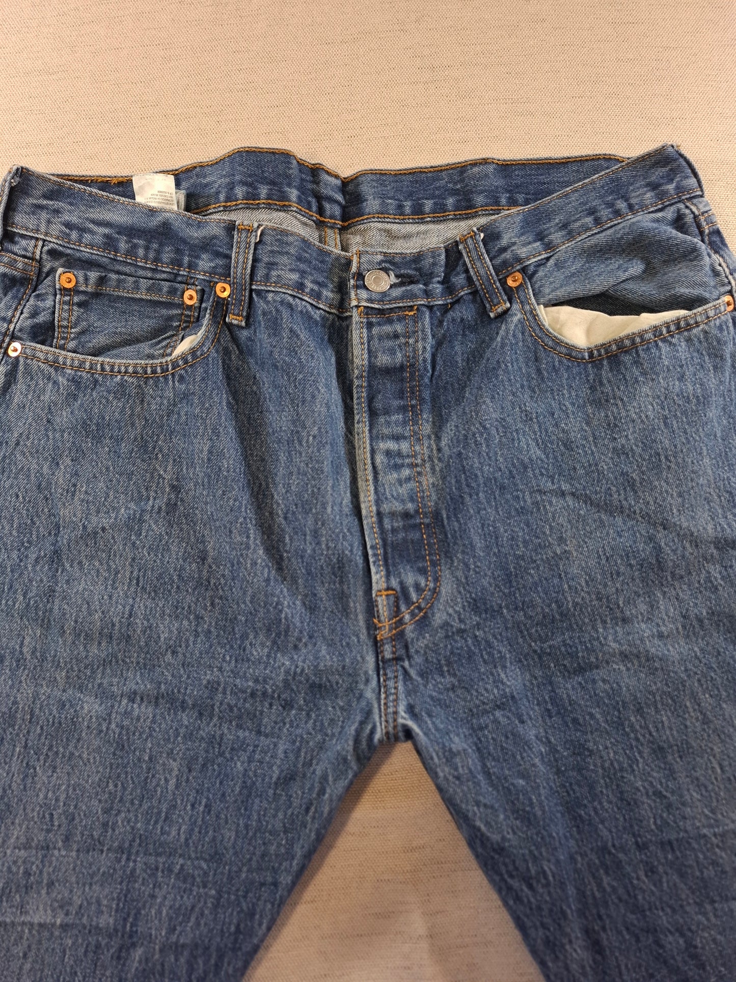 000231 Levi's 501 38/32 size Jeans Blue