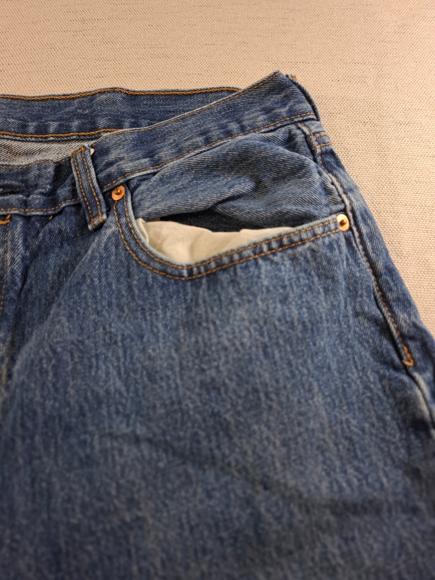 000231 Levi's 501 38/32 size Jeans Blue