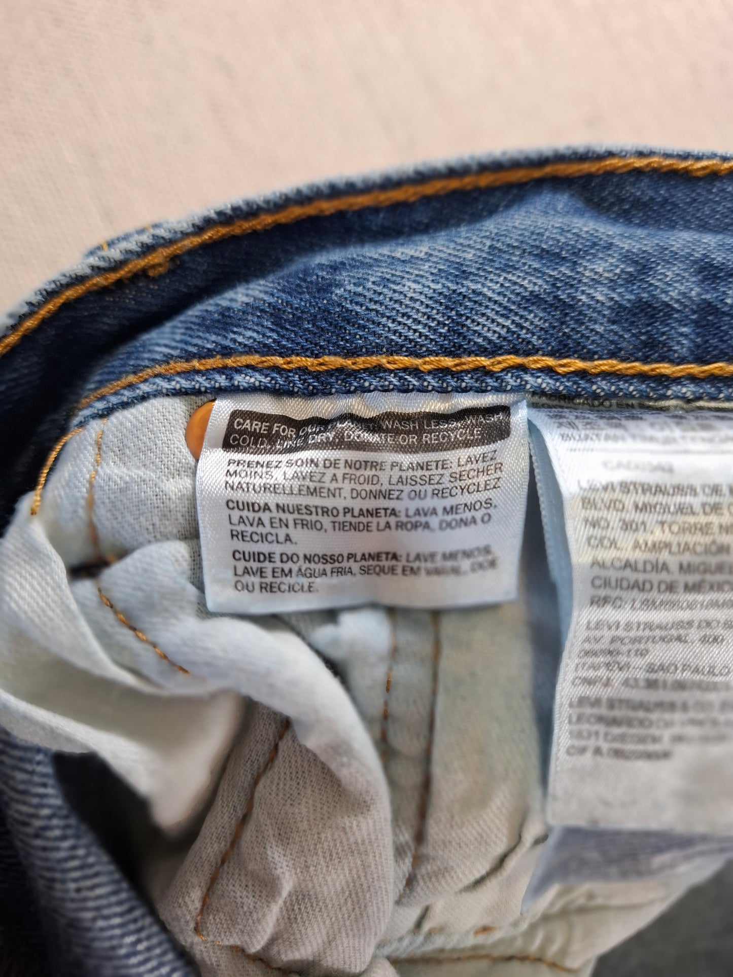 000231 Levi's 501 38/32 size Jeans Blue